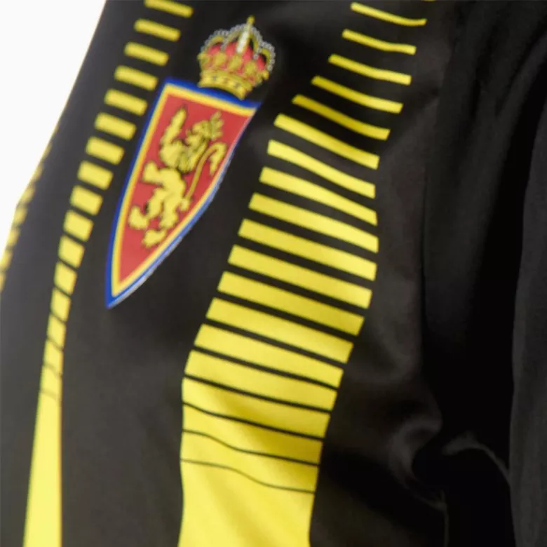 Real Zaragoza Home Soccer Jersey 2021/22 - vstockx