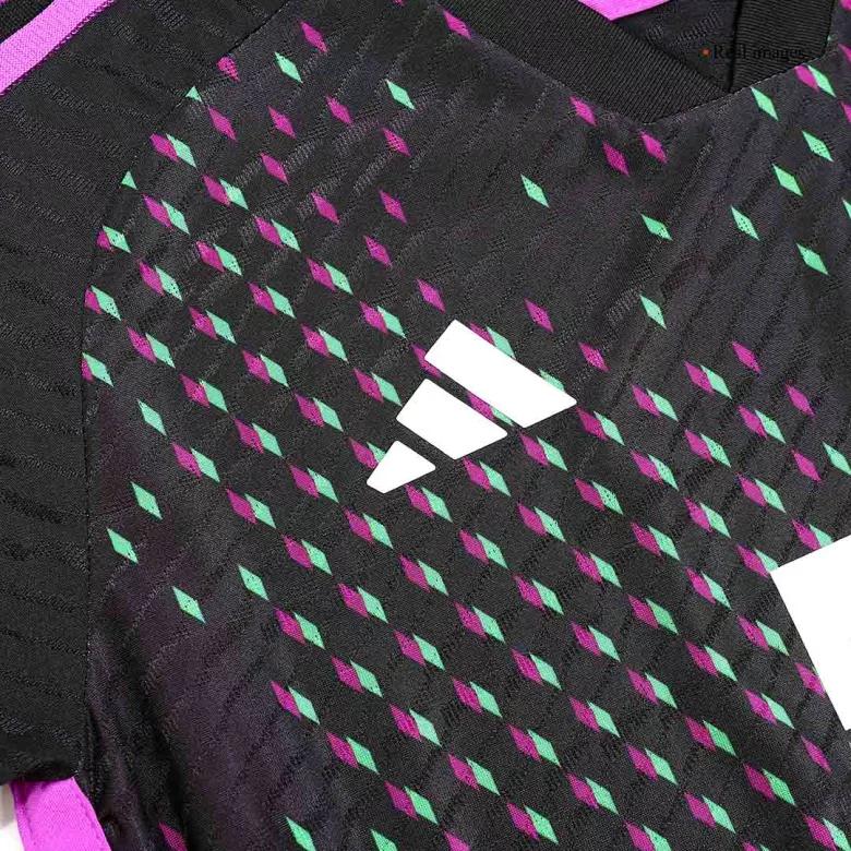 Bayern Munich Away Authentic Jersey 2023/24 - vstockx