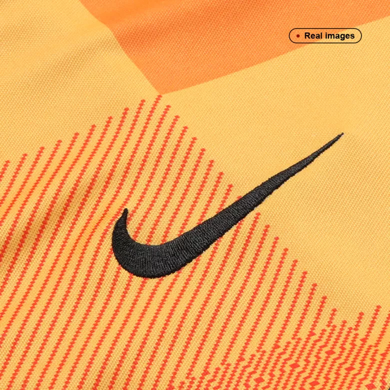 Liverpool Goalkeeper Long Sleeve Soccer Jersey 2021/22 - vstockx