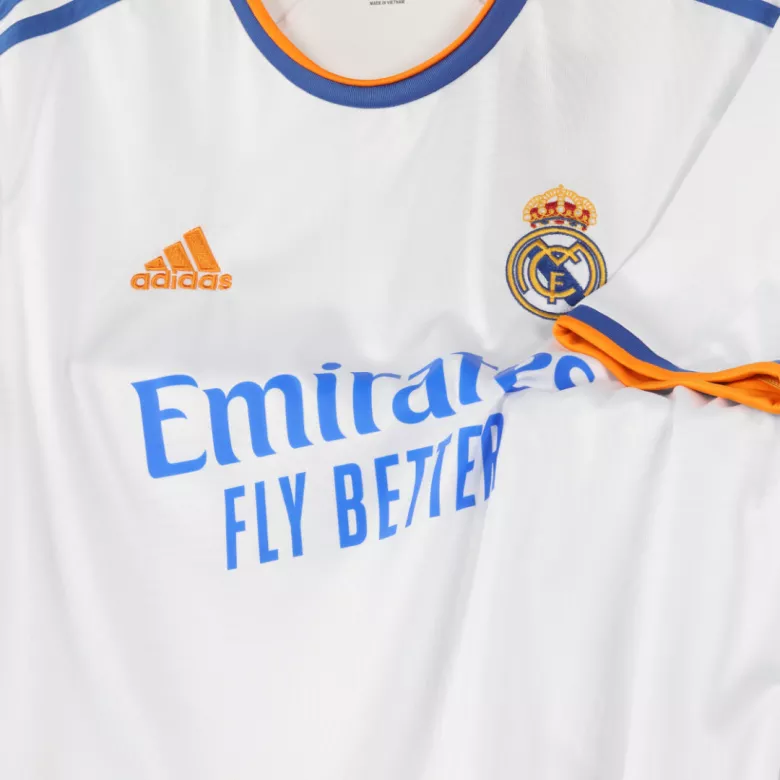 Real Madrid Home Soccer Jersey 2021/22 - vstockx