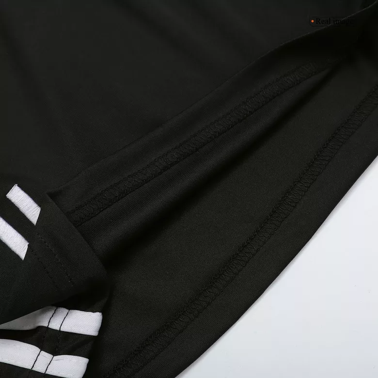 Juventus Away Soccer Shorts 2022/23 - vstockx