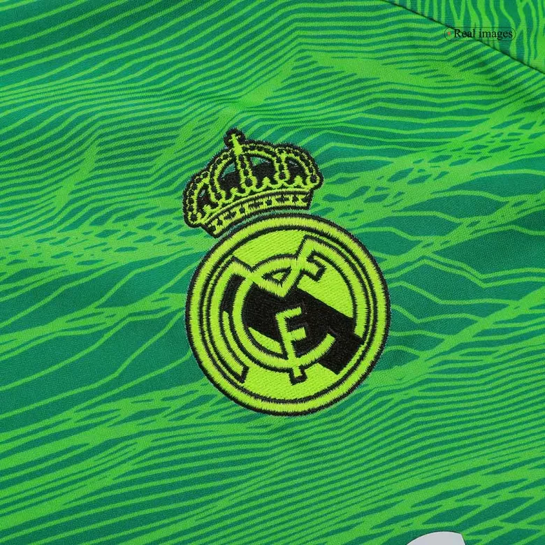 Real Madrid Goalkeeper Long Sleeve Soccer Jersey 2021/22 - vstockx