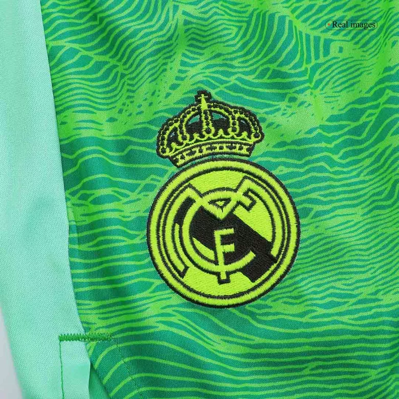 Real Madrid Goalkeeper Soccer Shorts 2021/22 - vstockx