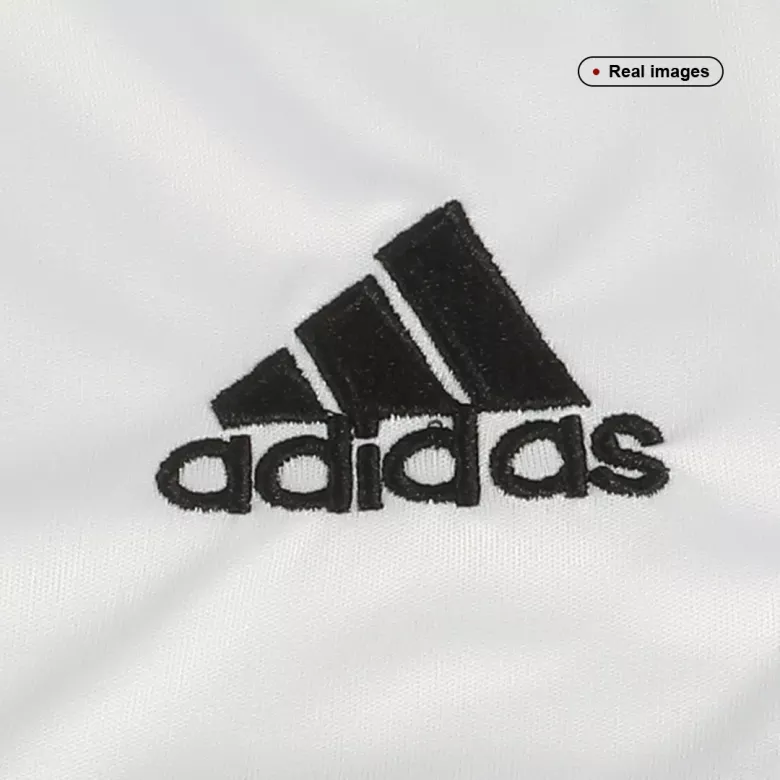 Juventus Home Soccer Shorts 2022/23 - vstockx