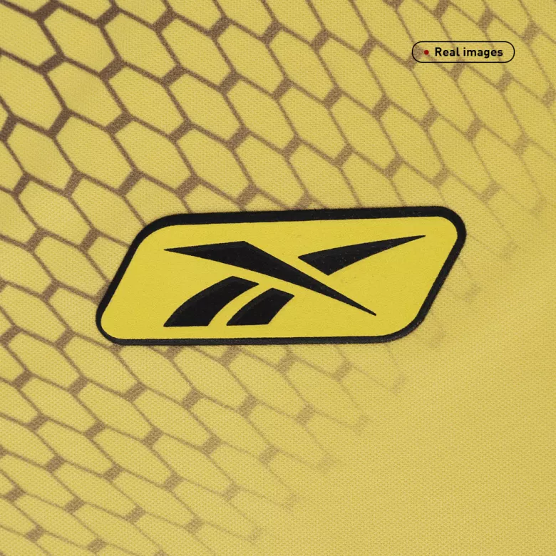 Retro Liverpool Away Jersey 2004/05              �� - vstockx