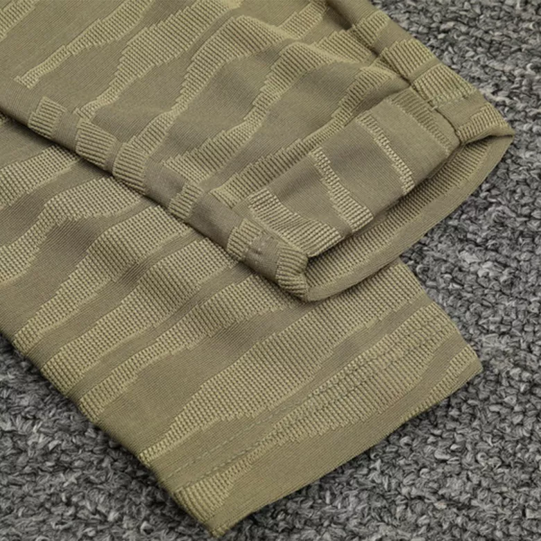 Liverpool 1/4 Zip Tracksuit 2021/22 khaki - vstockx