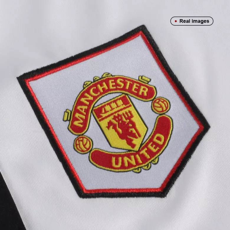 Manchester United Home Soccer Shorts 2022/23 - vstockx