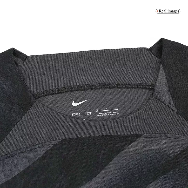 Liverpool Goalkeeper Jersey 2023/24 - vstockx