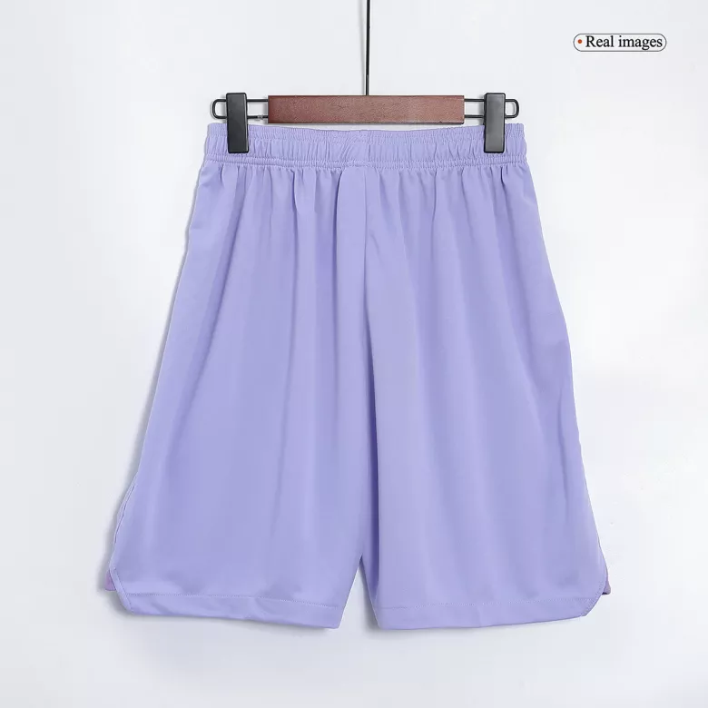 Liverpool Goalkeeper Soccer Shorts 2022/23 - vstockx