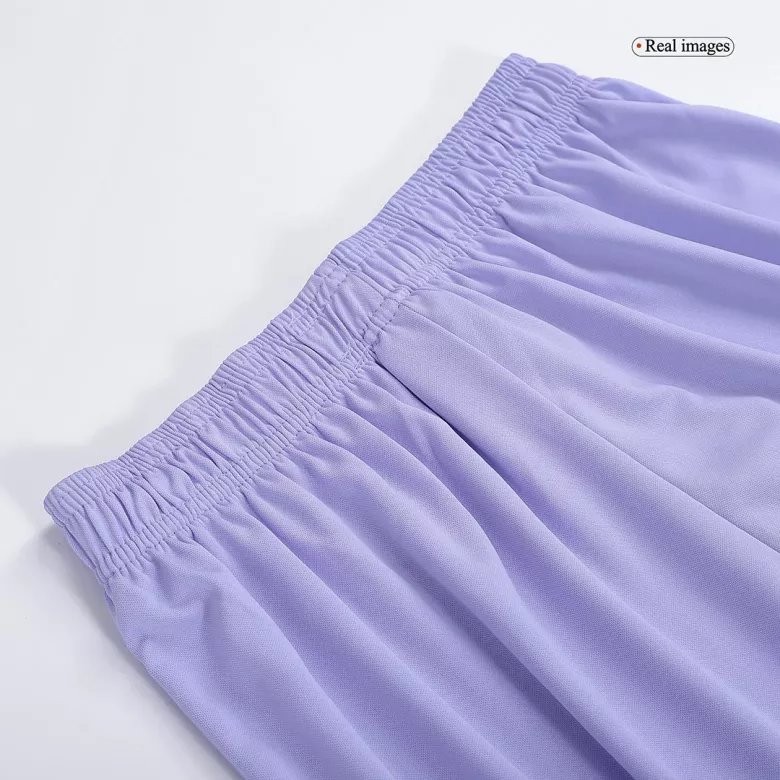 Liverpool Goalkeeper Soccer Shorts 2022/23 - vstockx