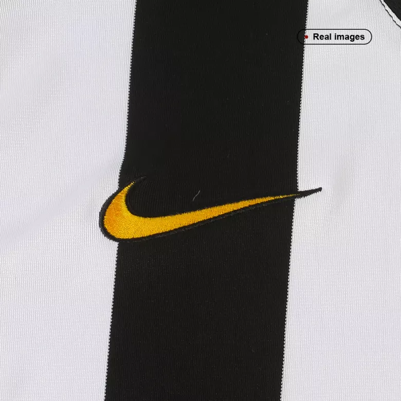 Vintage Soccer Jersey Juventus Home 2005/06 - vstockx