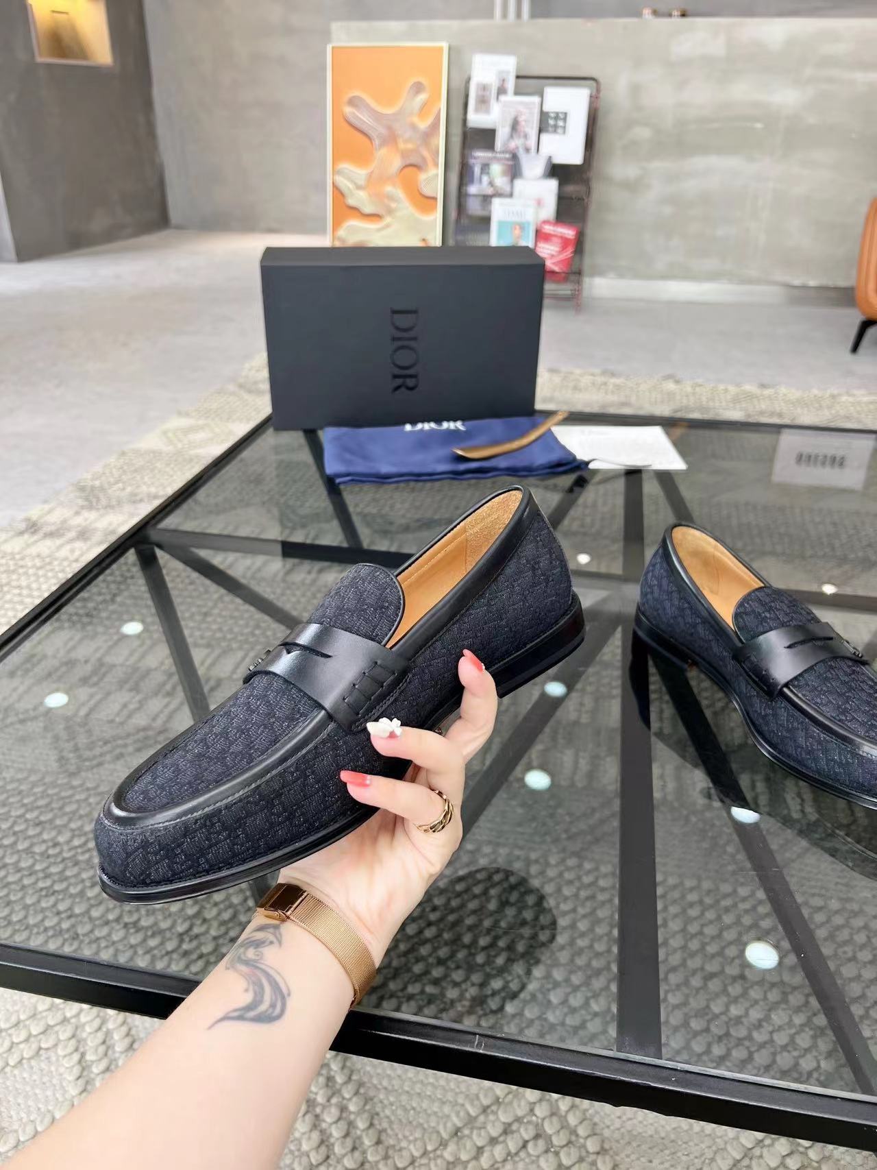Dior leather shoes, loafers customized links-03 - vstockx