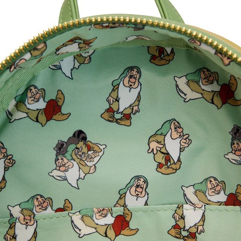Exclusive - Snow White and the Seven Dwarfs Sleepy Lenticular Mini Backpack