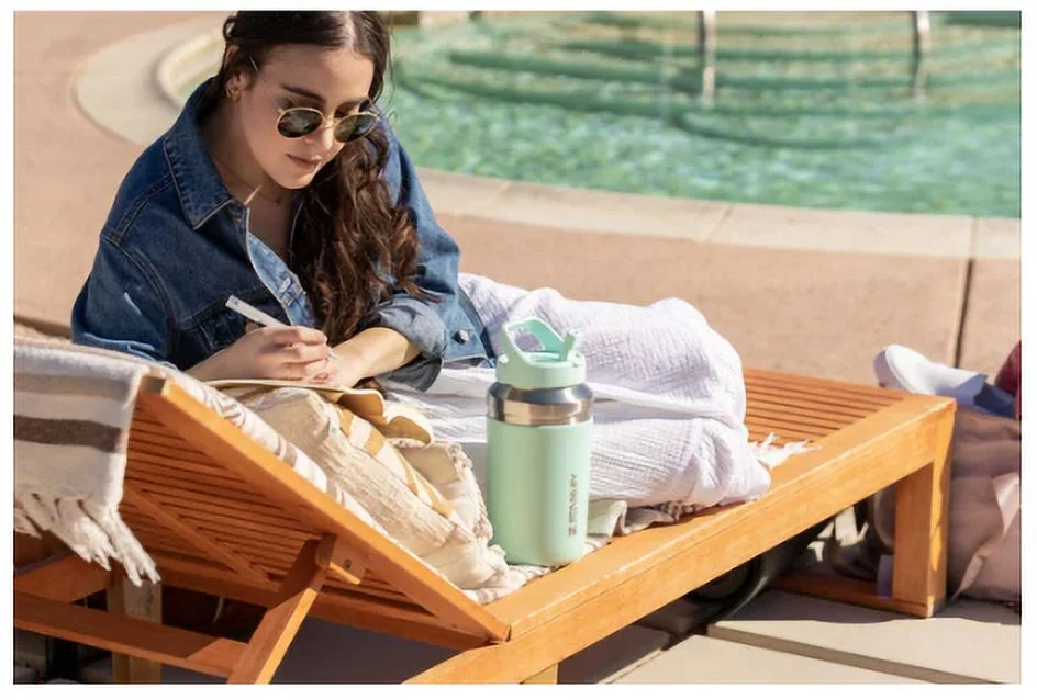 64OZ GO FLIP STRAW JUG GREEN