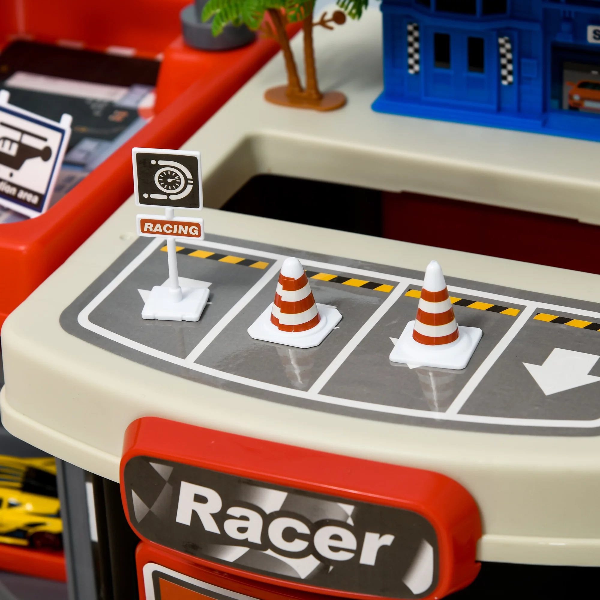 Qaba 65 Piece City Garage Playset Children Trolley w/ 6 Mini Racer Cars