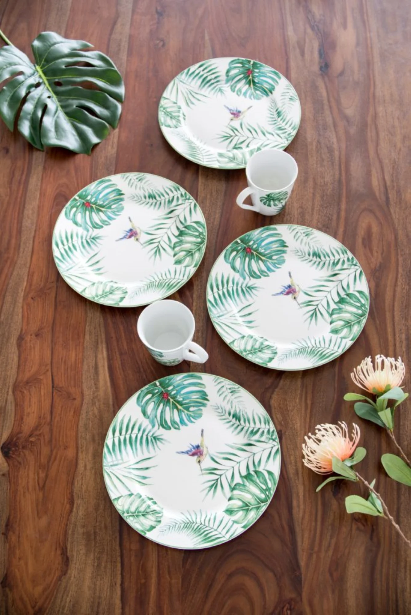 CC Home Furnishings Botanical Design with a Bird Round Dinner Plates - 10