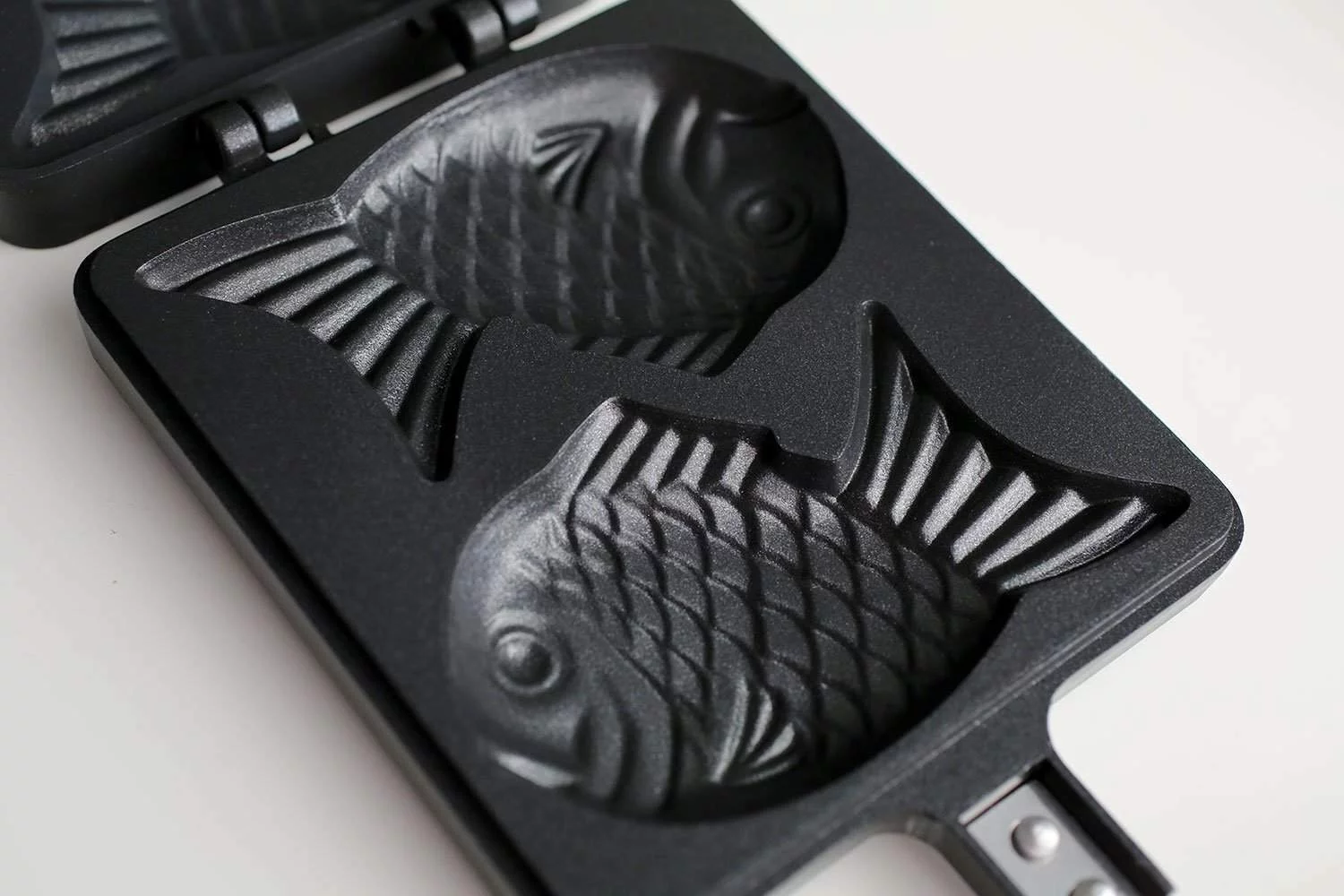 Double Sided Japanese Taiyaki Fish Shaped Casting Mold Pancake Waffle Maker