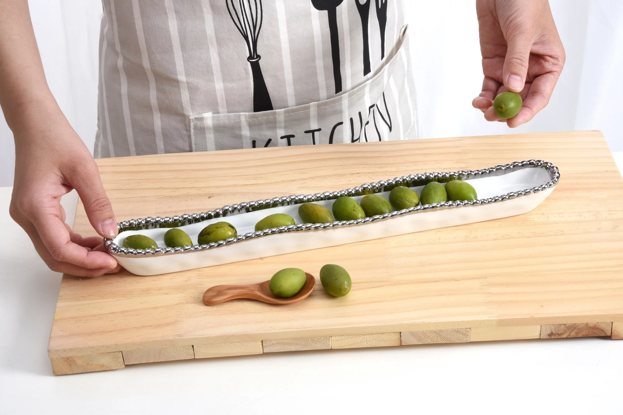 Pampa Bay Salerno Olive Serving Dish, White/Silver