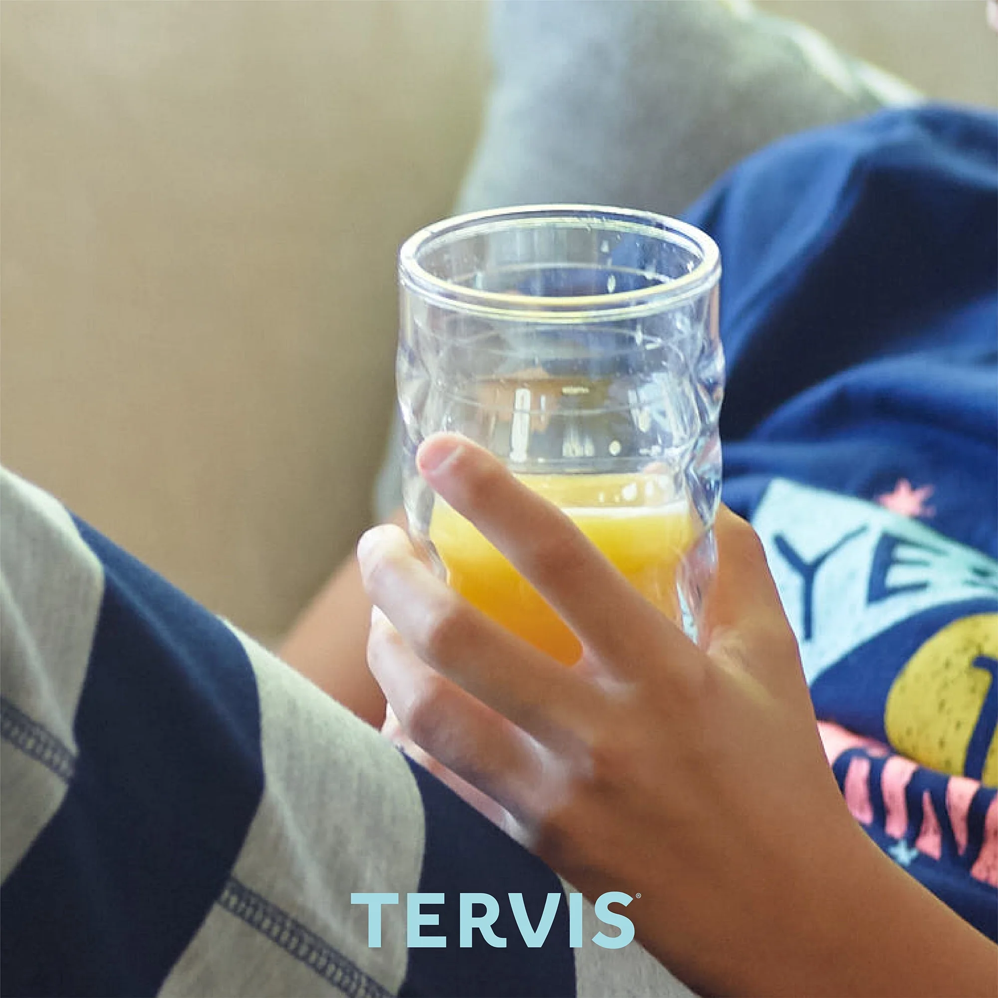 Tervis Disney Raya and the Last Dragon Made in USA Double Walled  Insulated Tumbler Travel Cup Keeps Drinks Cold & Hot, 10oz Wavy, Classic