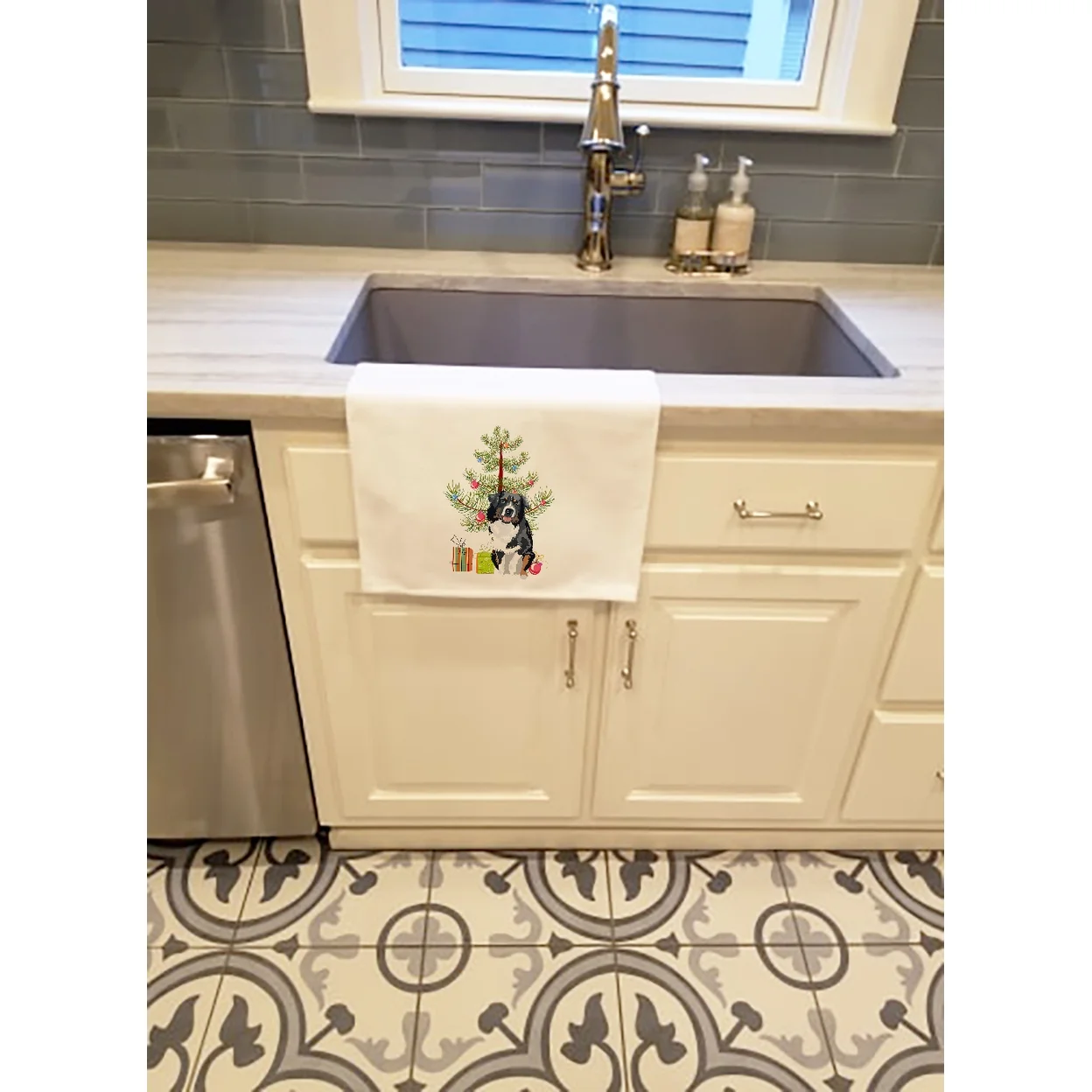 Australian Shepherd Black Tricolor #1 Christmas White Kitchen Towel Set of 2 19 in x 28 in