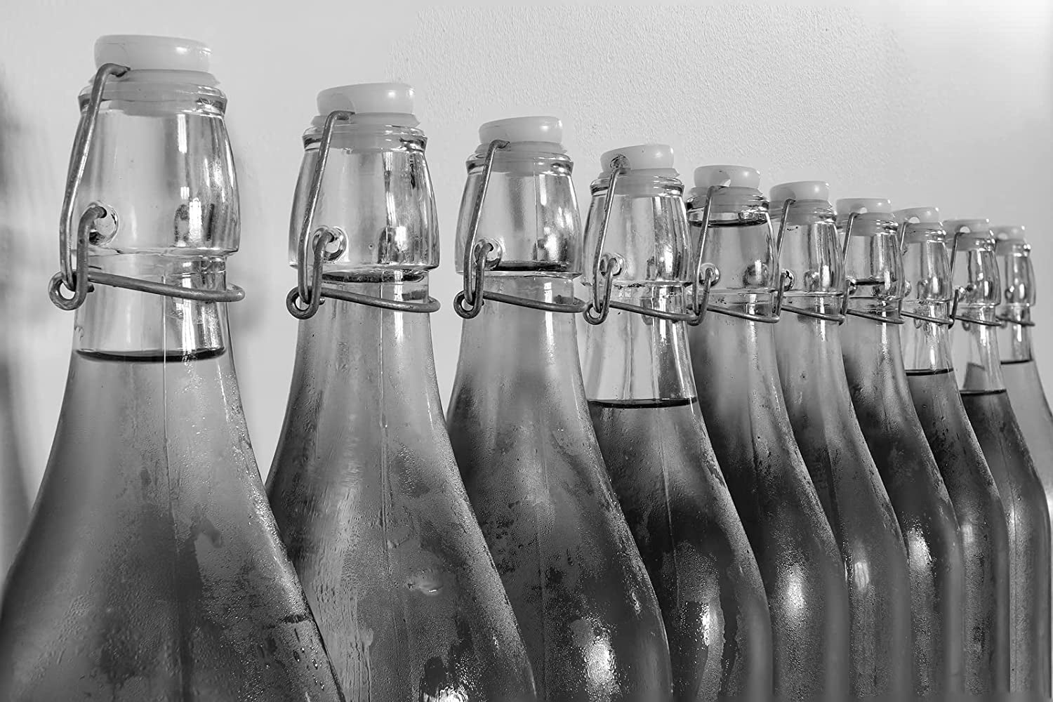 Set of 4 Large 33oz Italian Style Water Glass Bottle Swing Top