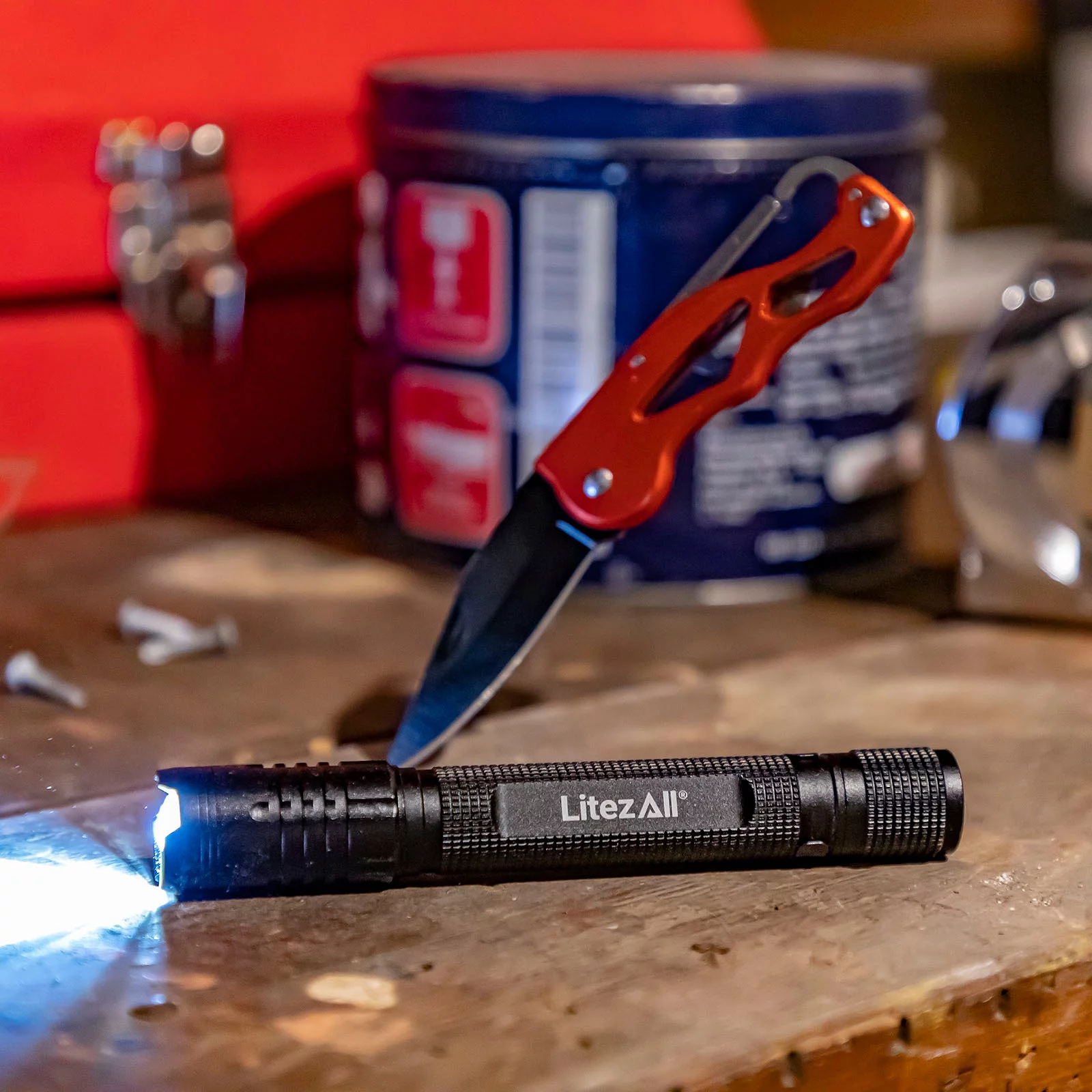 LitezAll 280 Lumen  Flashlight and Pocket Knife Combo