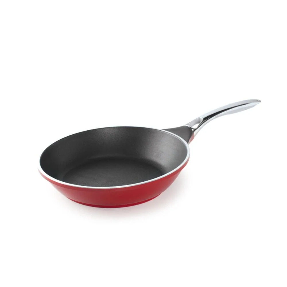 NORDIC WARE 10 IN PROCAST W/SS HANDLE RED