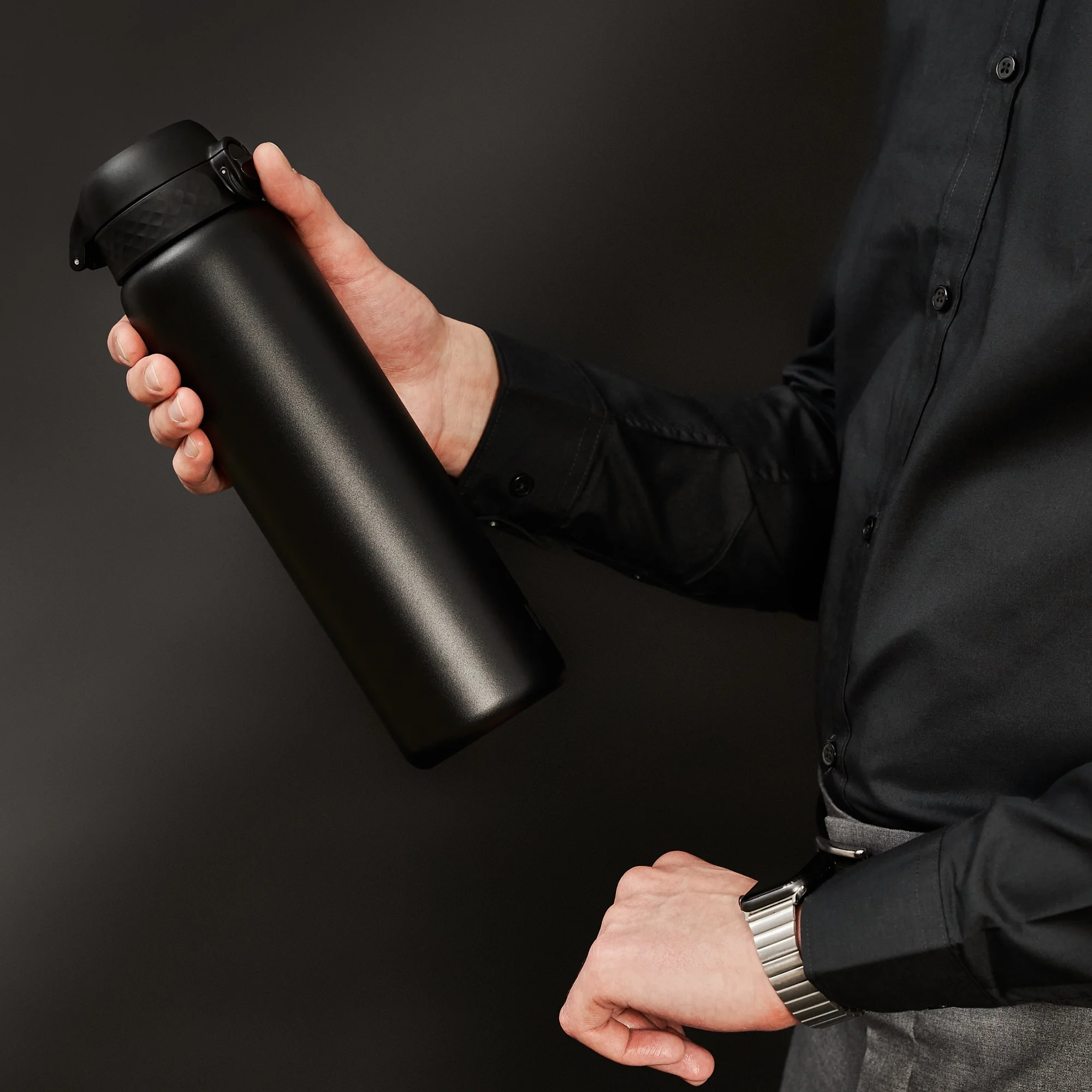 ION8 Leak Proof Flip-Top 1 Litre Stainless Steel Water Bottle, Dishwasher-Safe, Black, 1000ml (32oz)