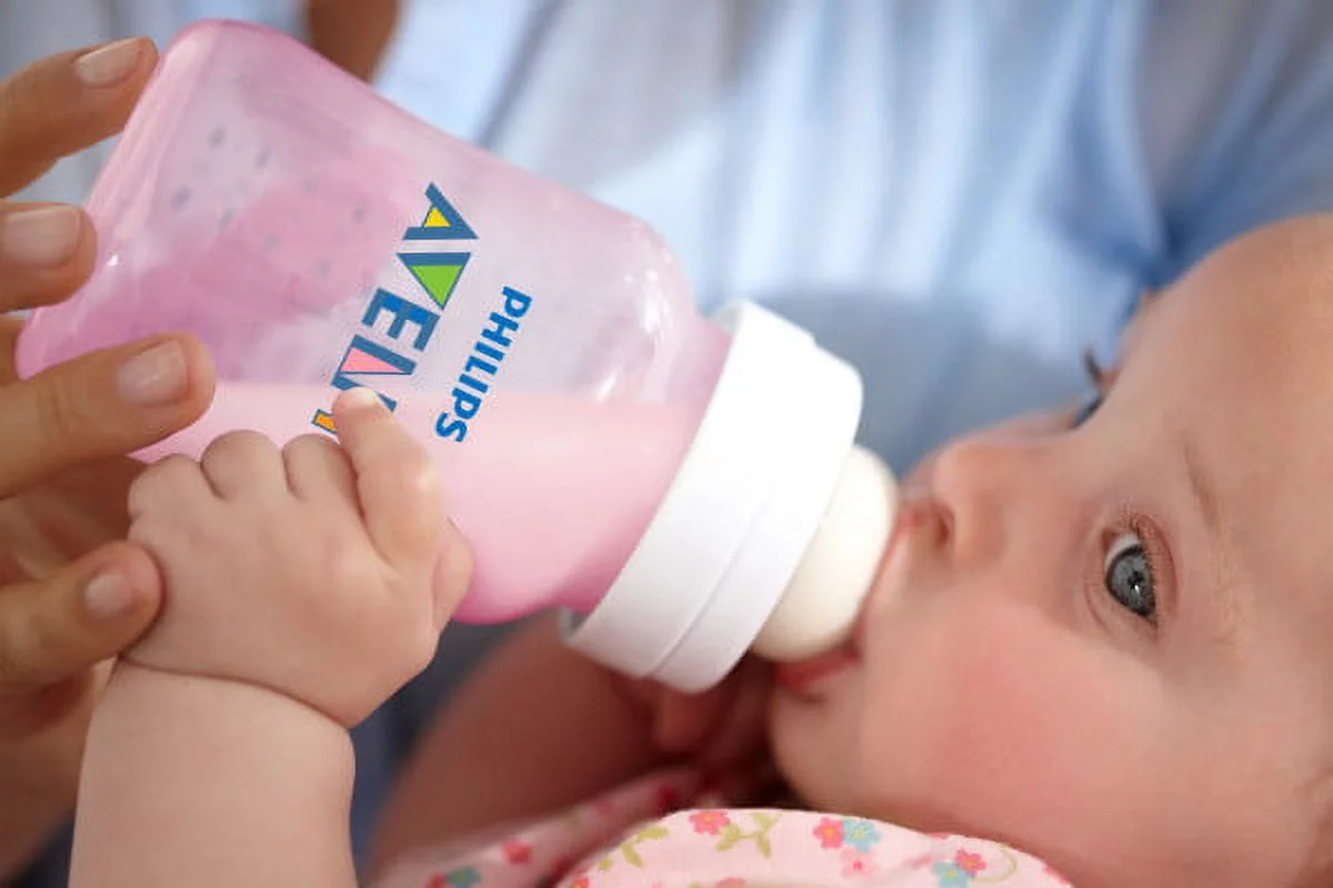 Philips Avent 9 oz Pink Edition Anti-Colic Wide-Neck Bottles 1m+, 3 count