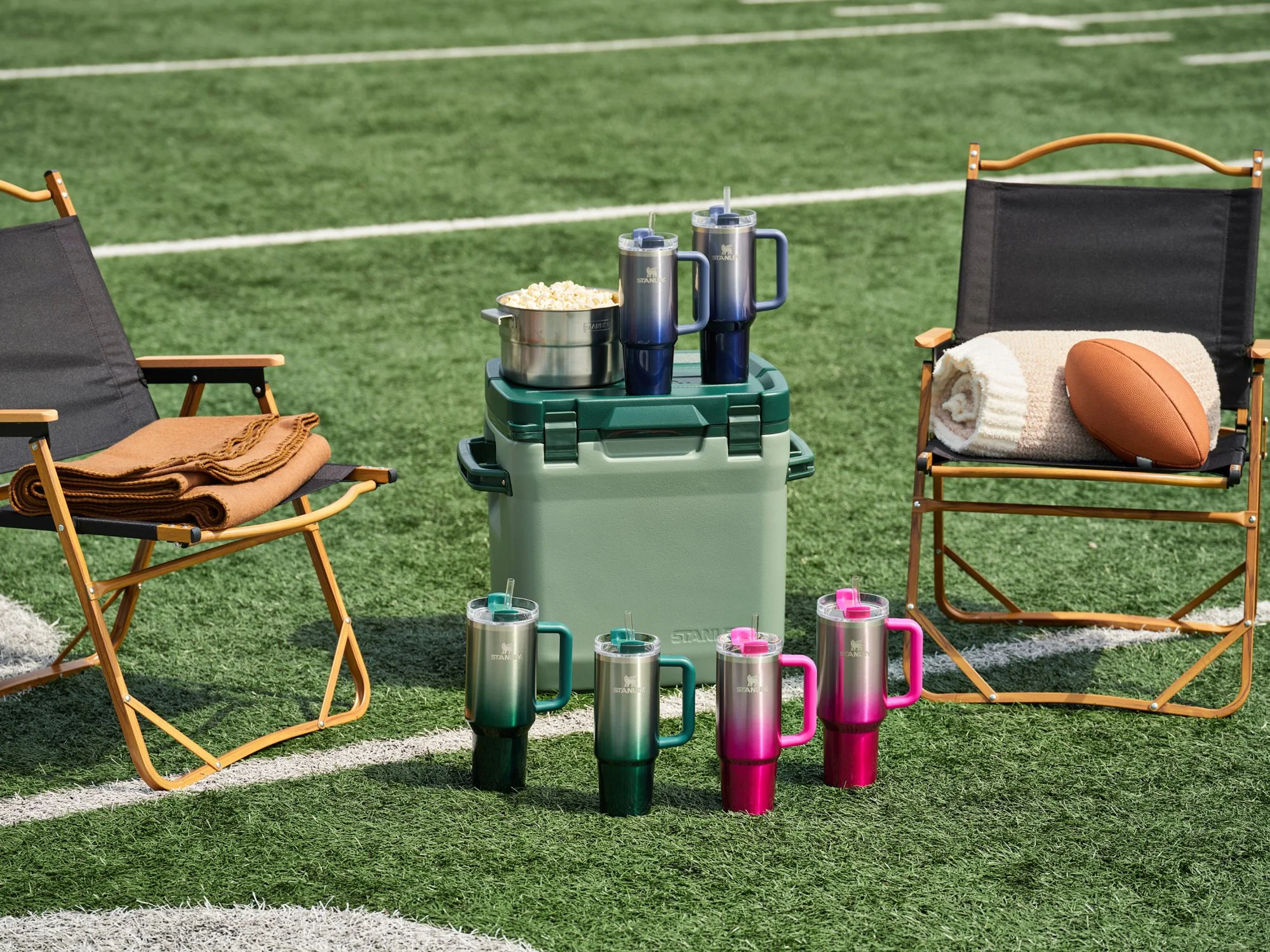 Stanley 40z Tumbler Cup Camelia Gradient Pink