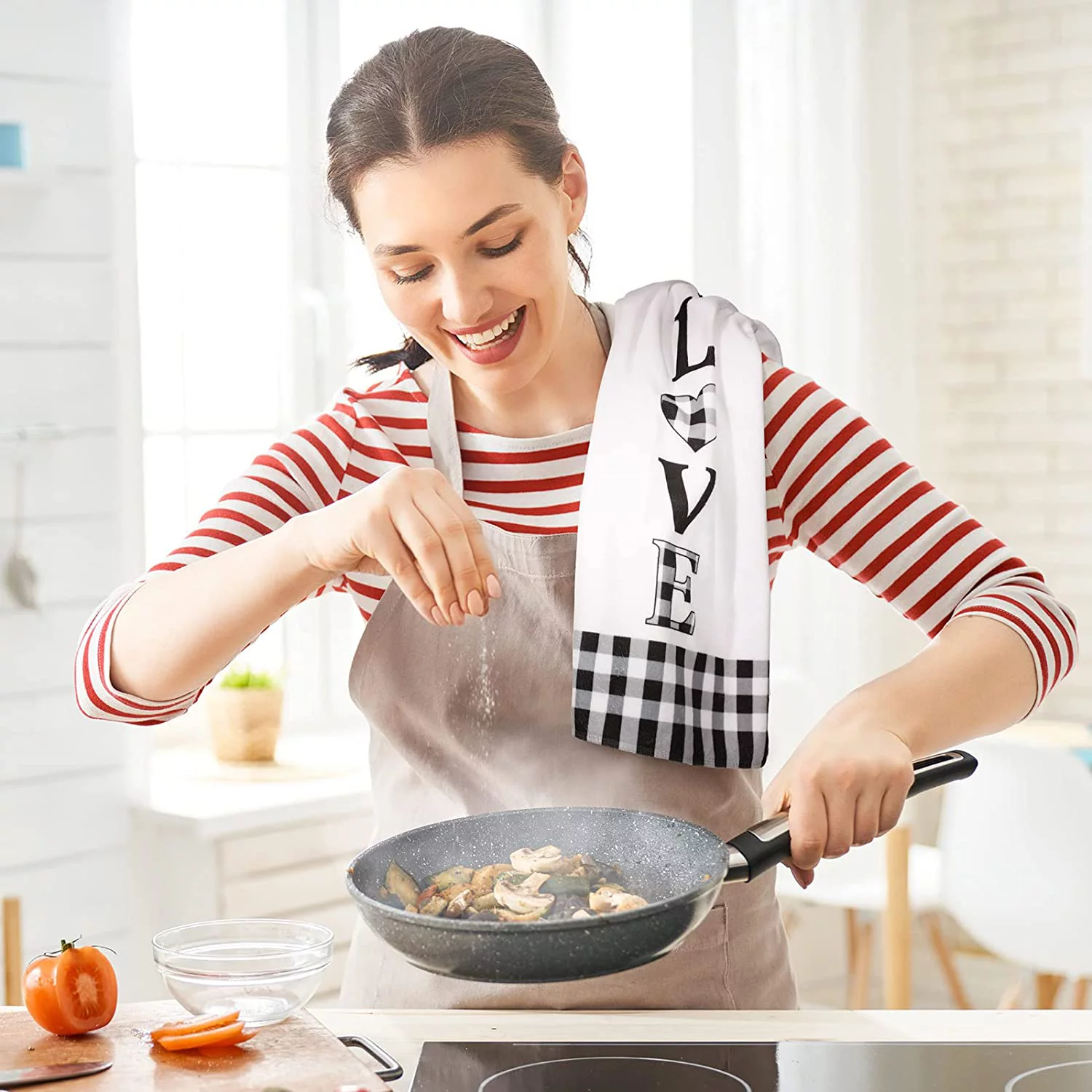 3 Pieces Buffalo Plaid Home Love Family Kitchen Towel Black and White Plaid Country Kitchen Towels Set Fast Drying Farmhouse Kitchen Towels Decorative Kitchen Towels for Cooking Baking