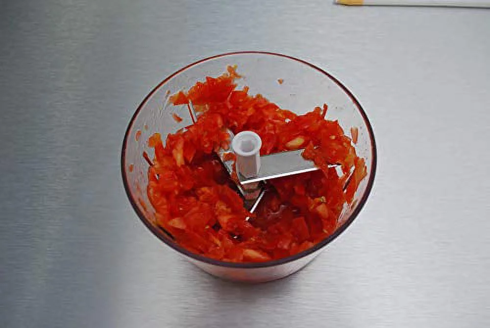 Crank Chop Food Chopper and Processor Original - Chop Dice Puree Vegetables Onions Tomatoes Garlic Meats and Nuts in Just Seconds for Delicious Meals - Perfect for Homemade Salsa