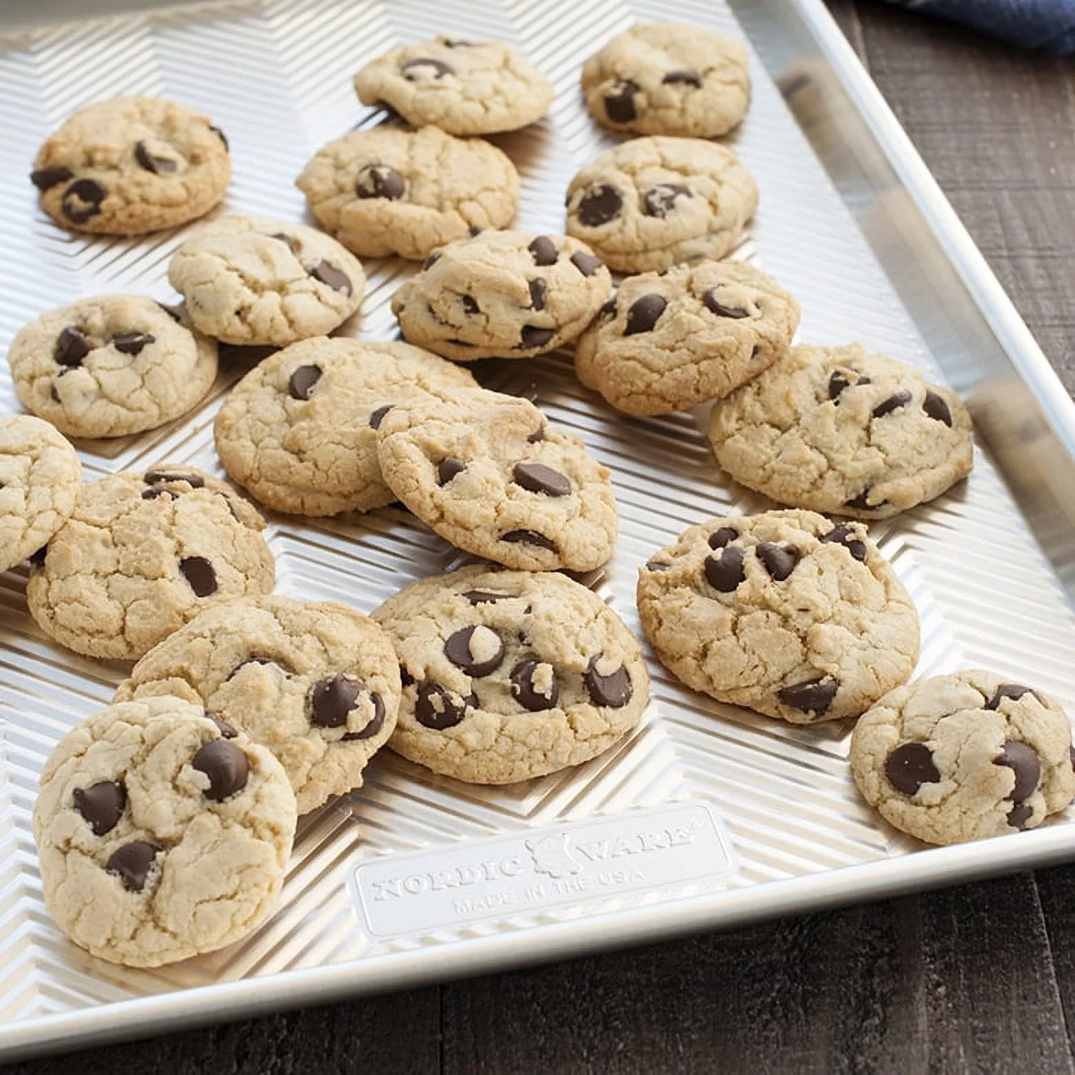 Nordic Ware Prism Big Baking Sheet, Natural Aluminum, 21