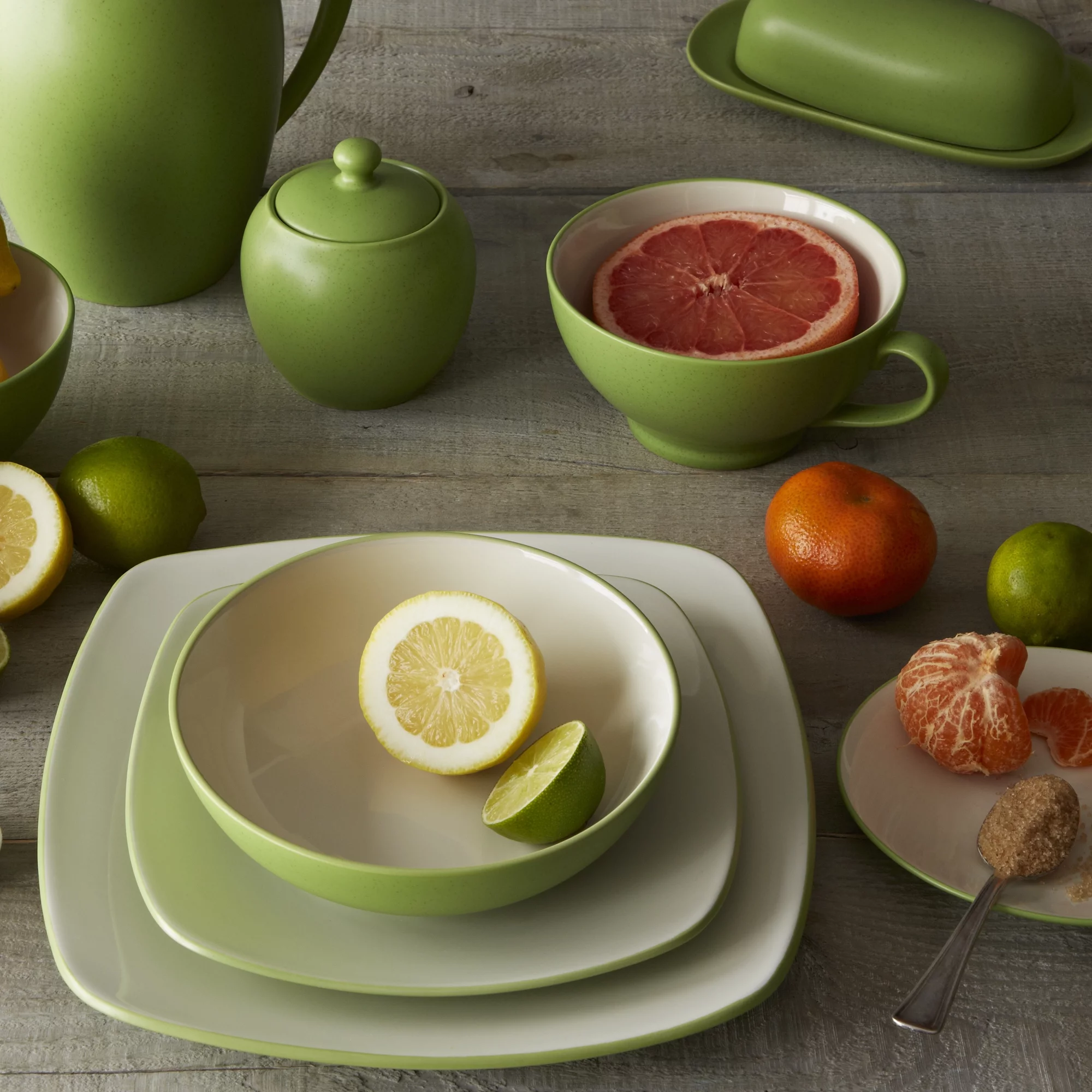 Noritake Colorwave Apple Round Rim Platter