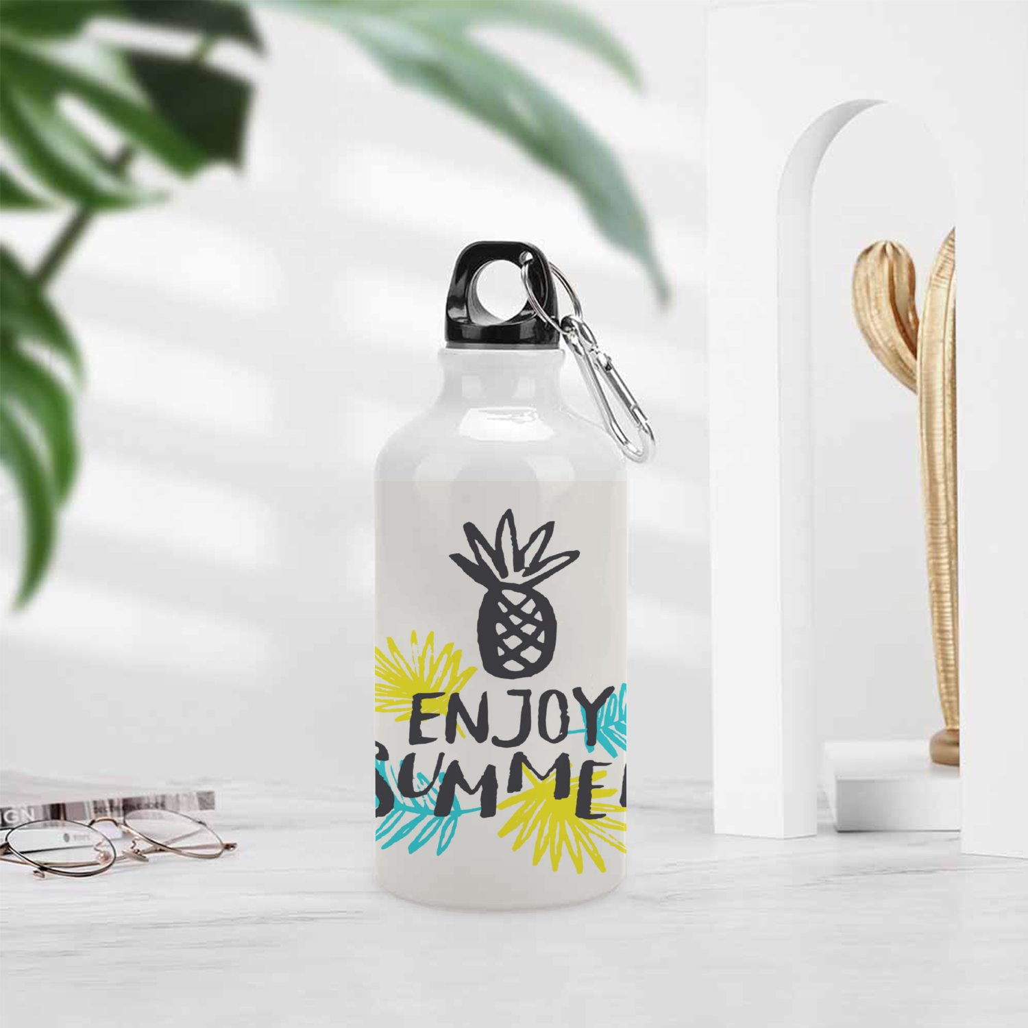 GZHJMY Sports Water Bottles, Modern Pineapple Large Capacity Aluminium Portable Leakproof Lightweight Drink Bottles for Fitness and Outdoor Enthusiasts