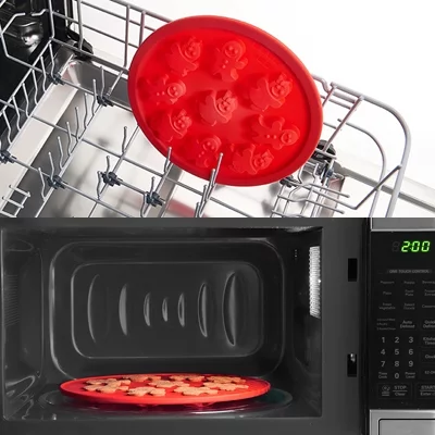 Trudeau Christmas Gingerbreadman Muffin Cake Pan, Structured Silicone, 9