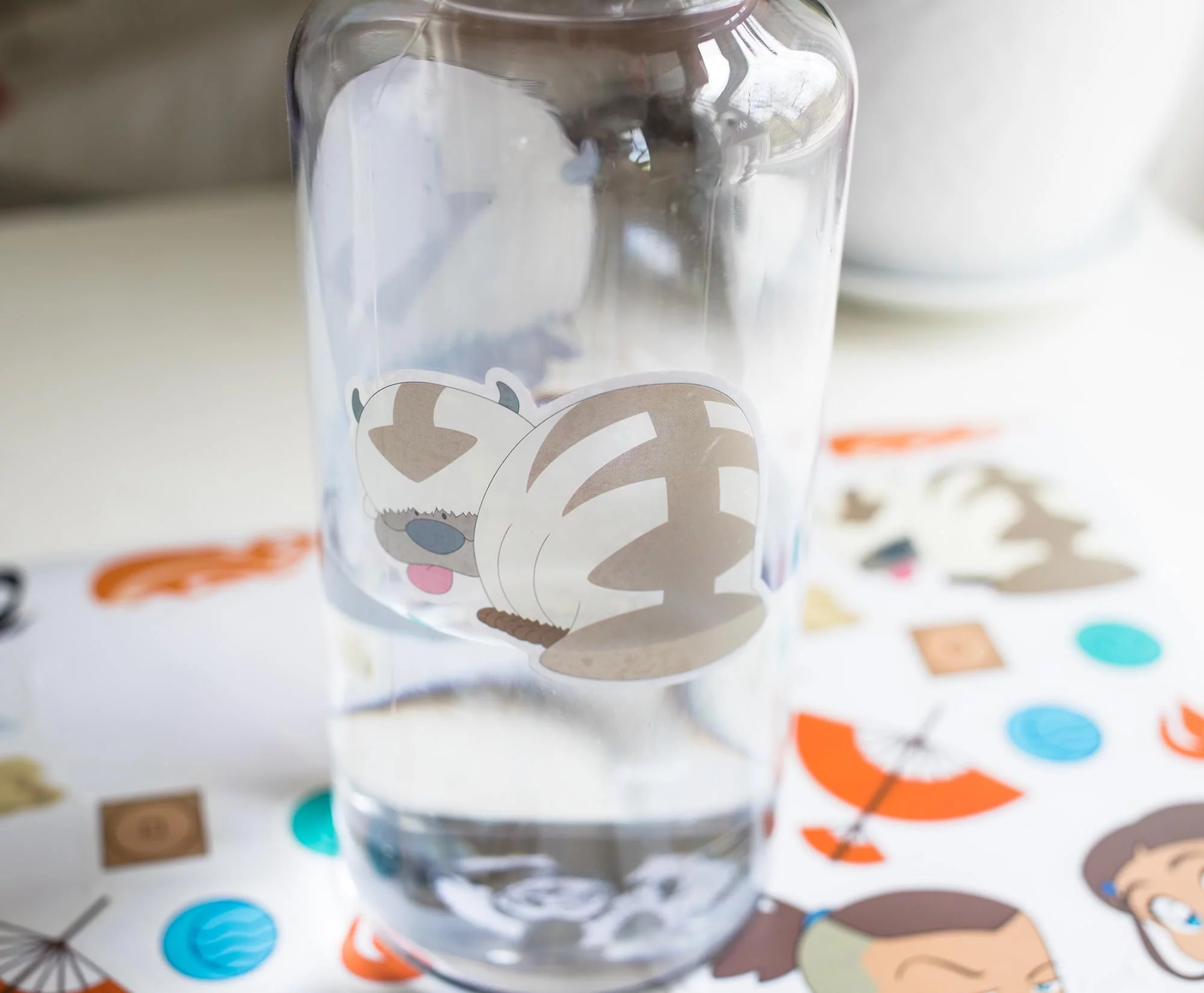 Anime & Manga 825656 32 oz Avatar - The Last Airbender Chibi Icons Water Bottle with Stickers