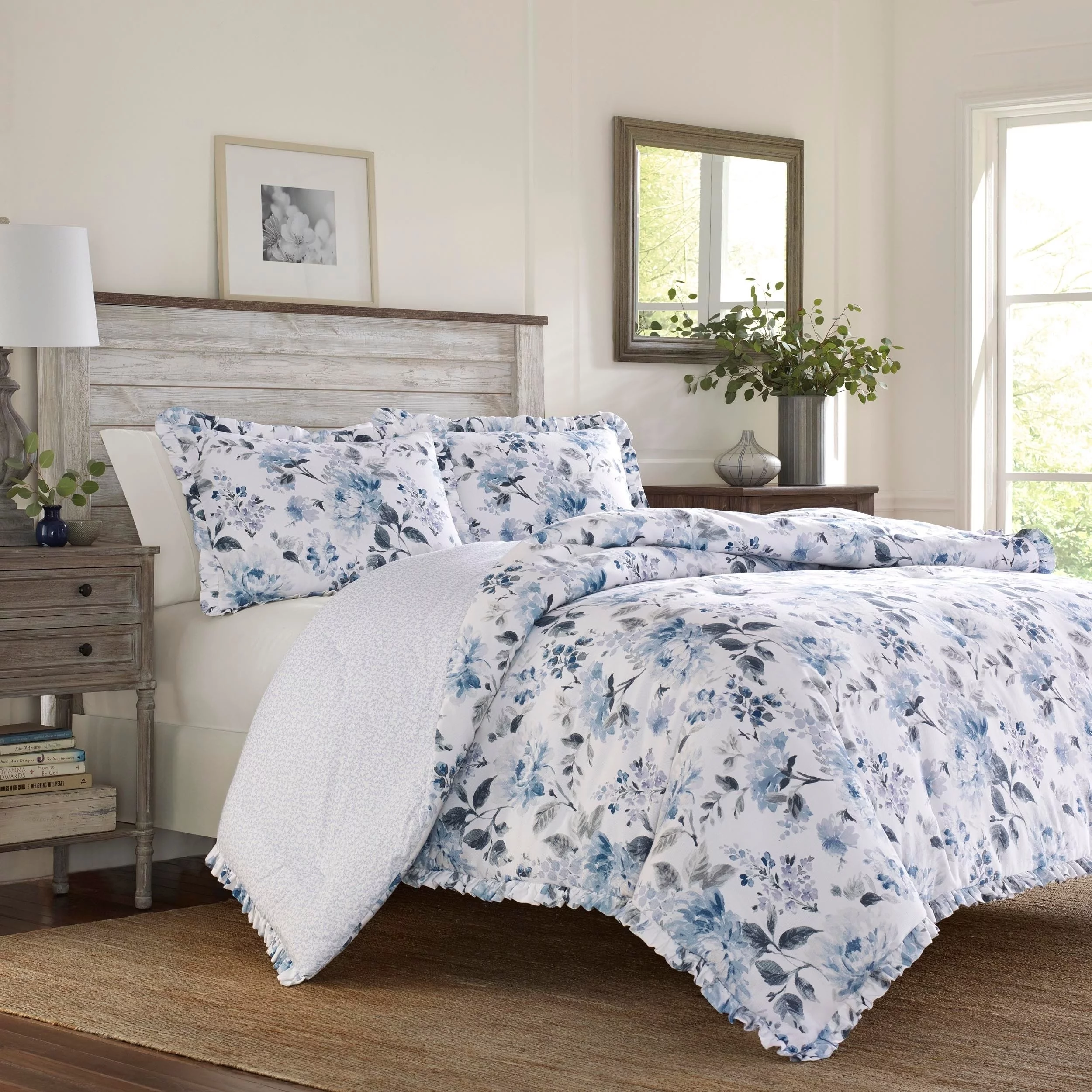 Laura Ashley  Chloe Comforter Set