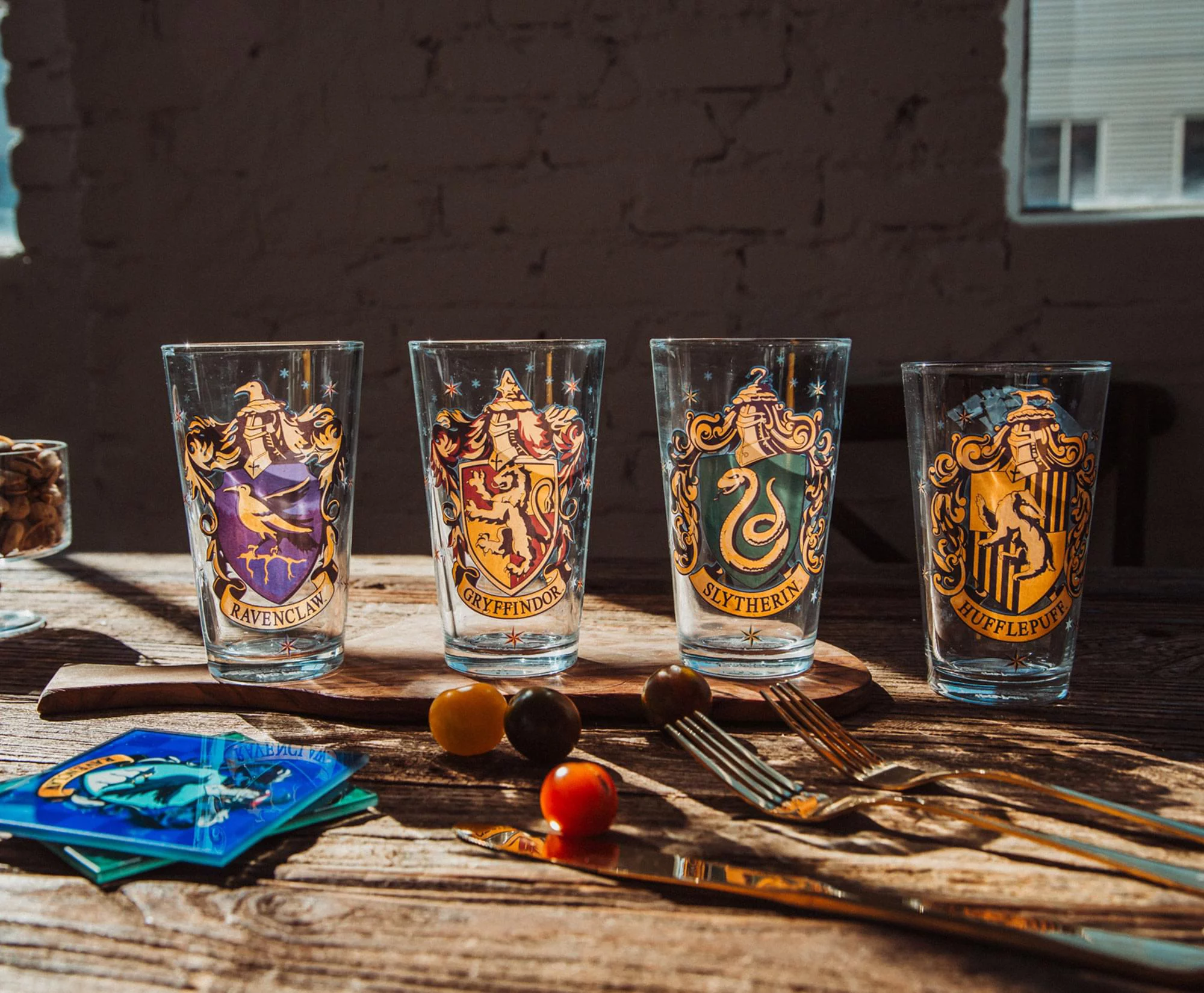 Harry Potter Hogwarts House Crests 16-Ounce Pint Glasses | Set of 4