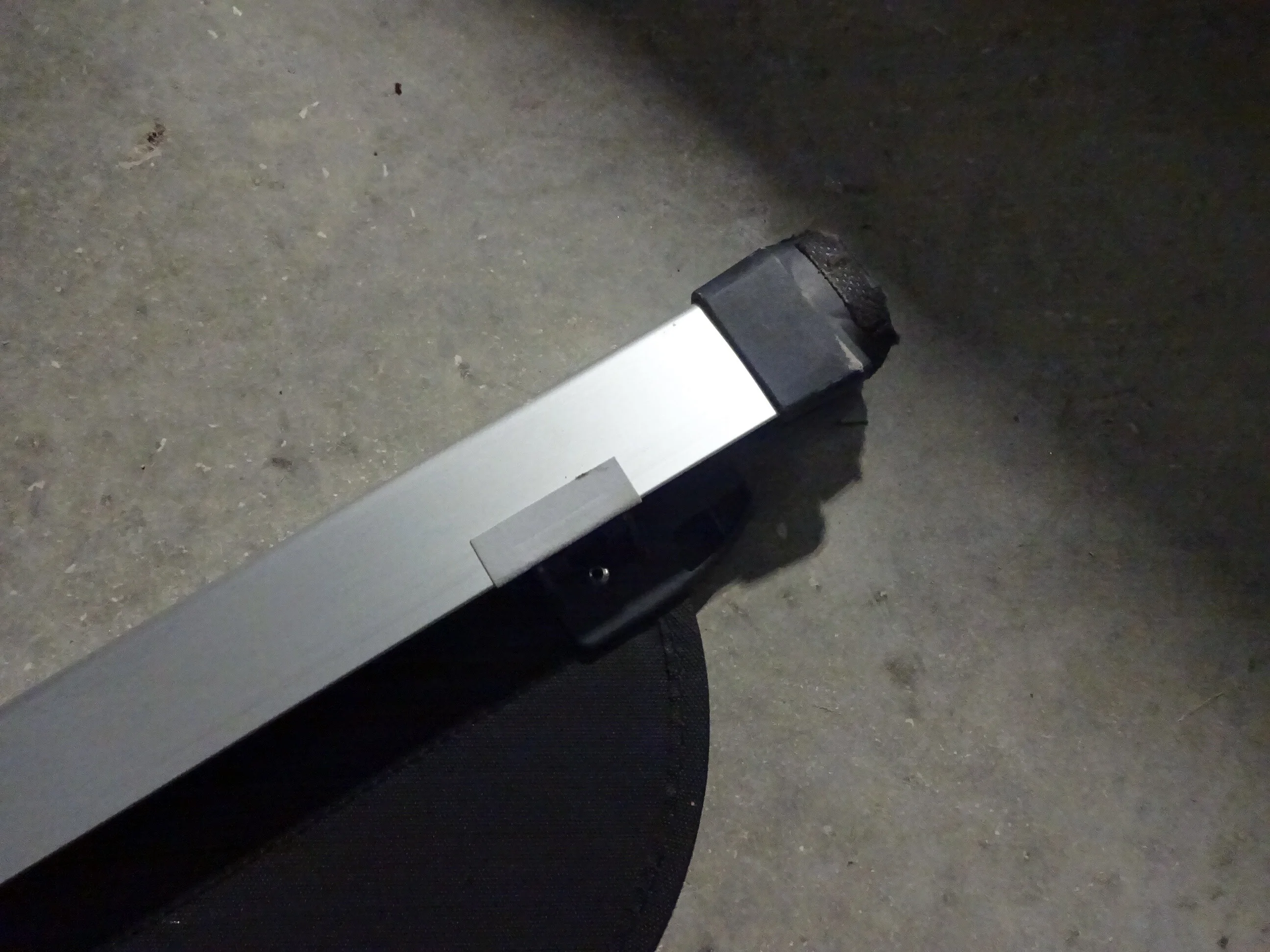 Pre-Owned 2019 Subaru XV Crosstrek Rear Black Retractable Cargo Cover OEM (Good)