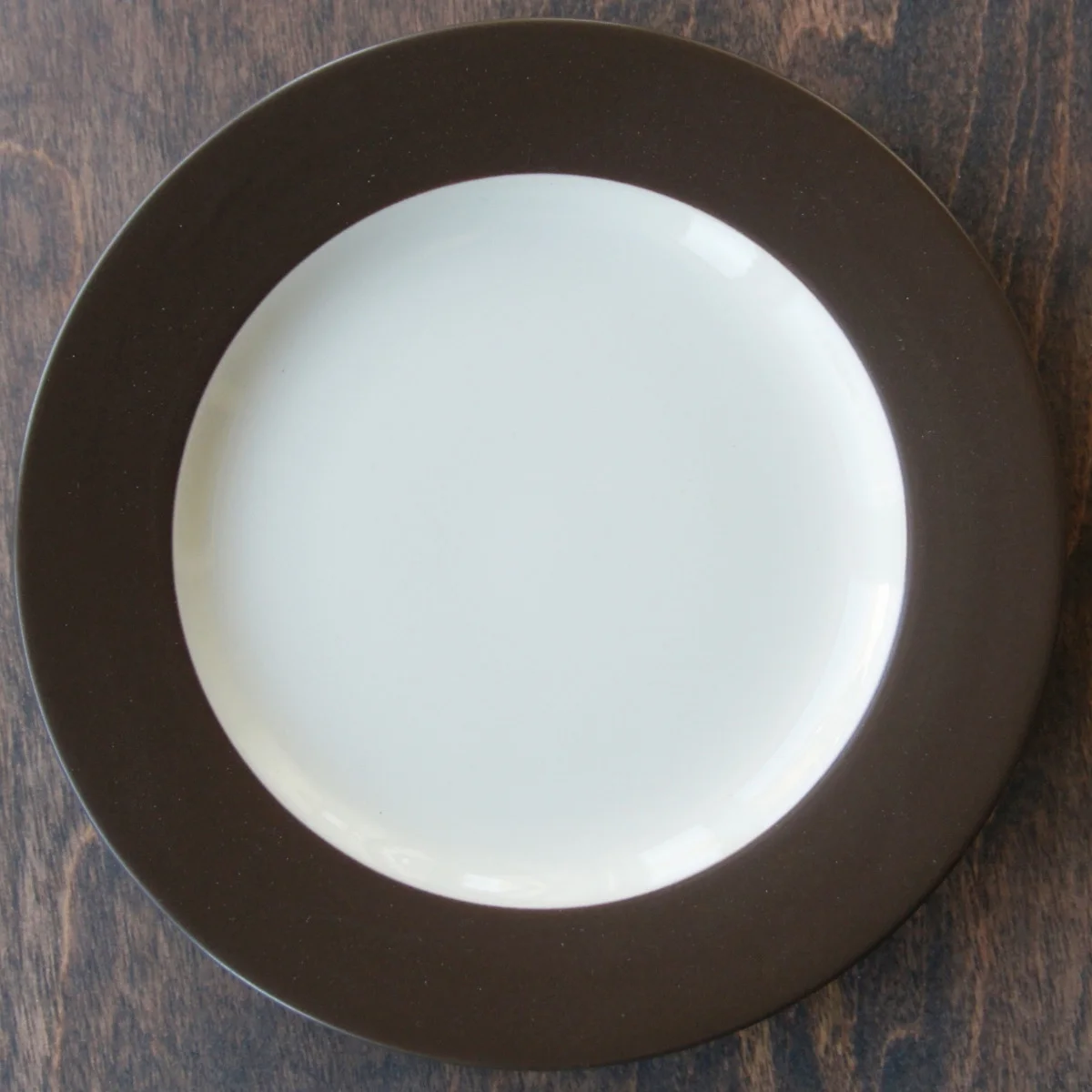 Noritake Colorwave Chocolate Round Rim Platter