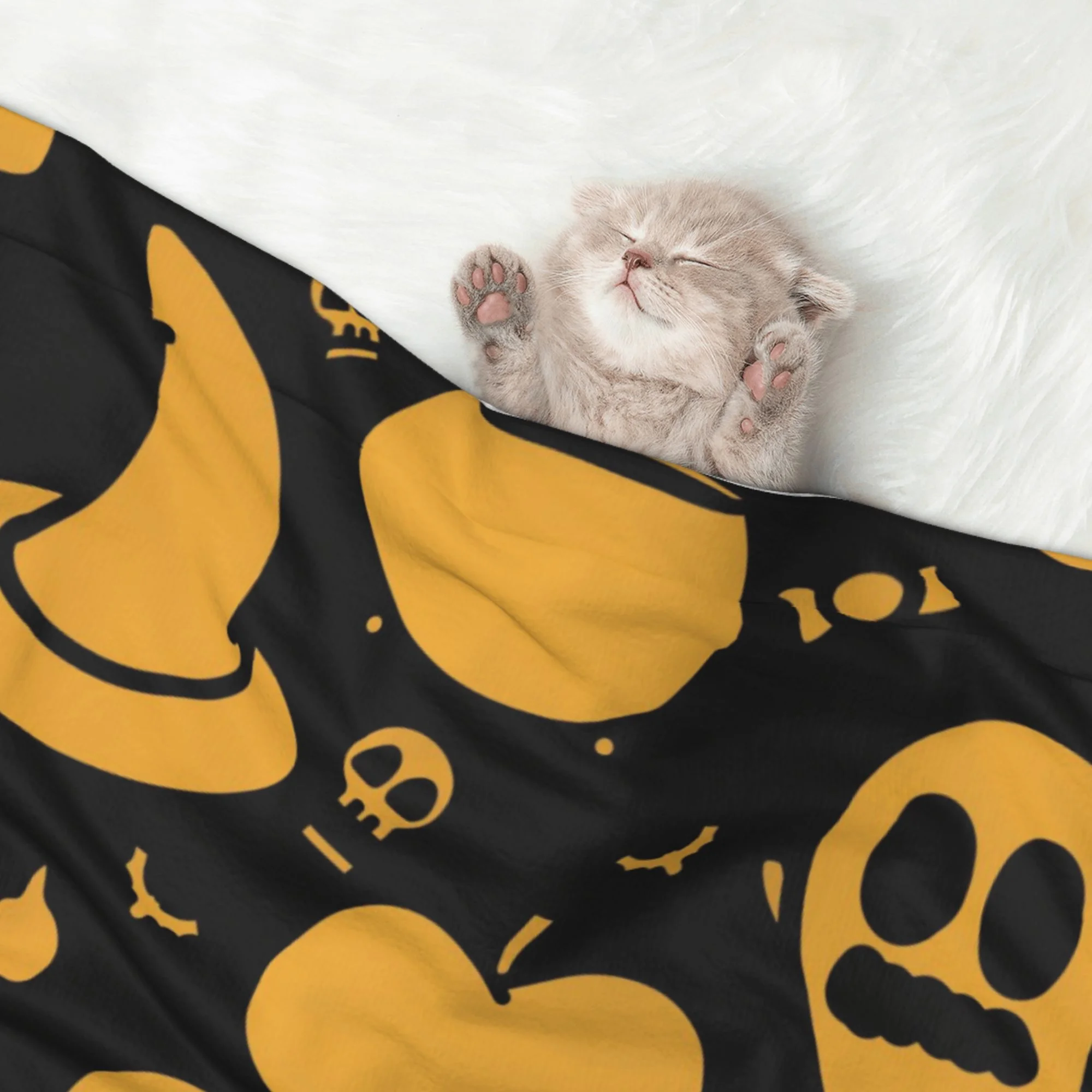 XMXY Dog Throw Blankets, Soft Cozy Halloween Icons Pet Blankets for Couches Machine Washable for Indoor Cats Dogs, Small Size