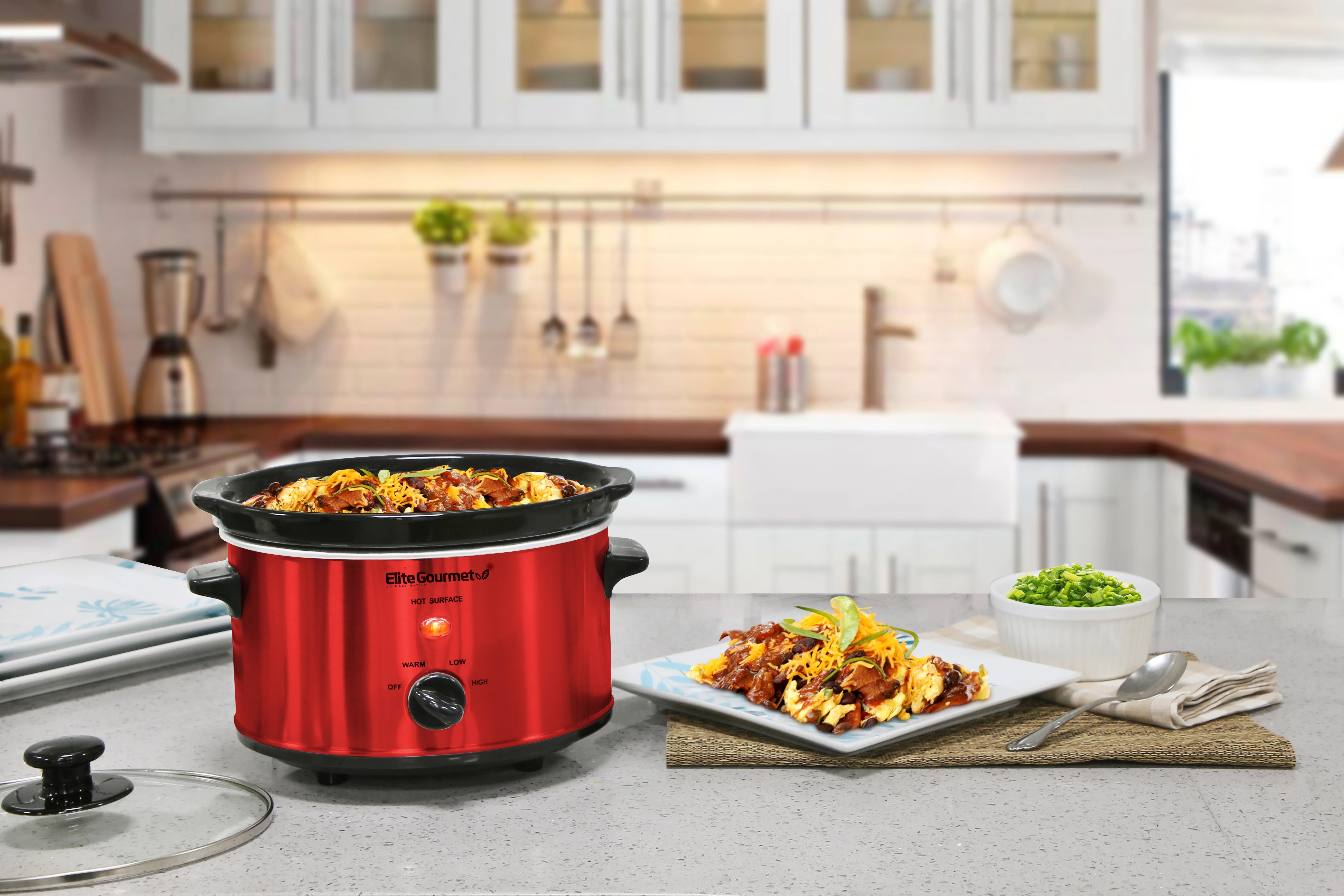 Elite Gourmet 2 Qt Oval Slow Cooker Red