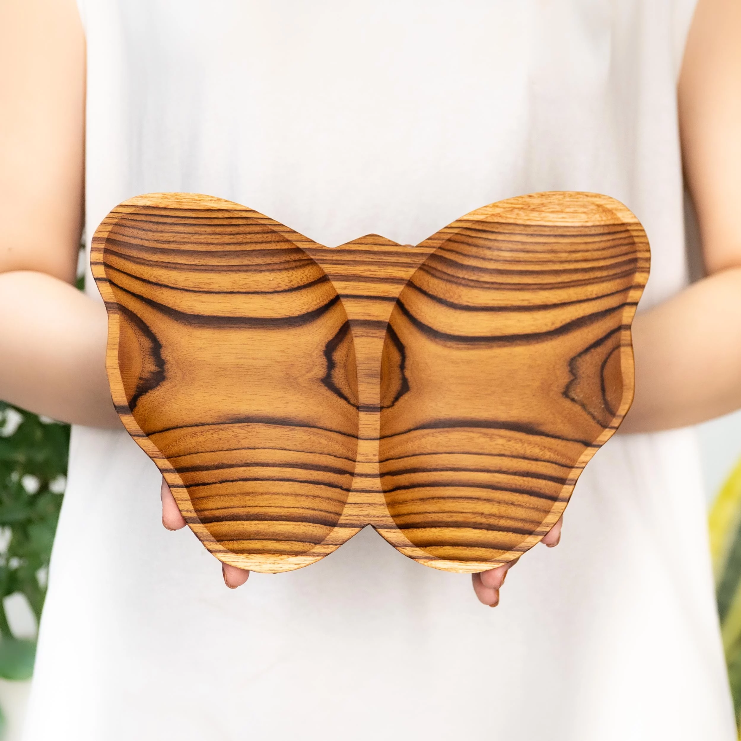 Rainforest Bowls Butterfly Teak Wood Plate 4-Pack