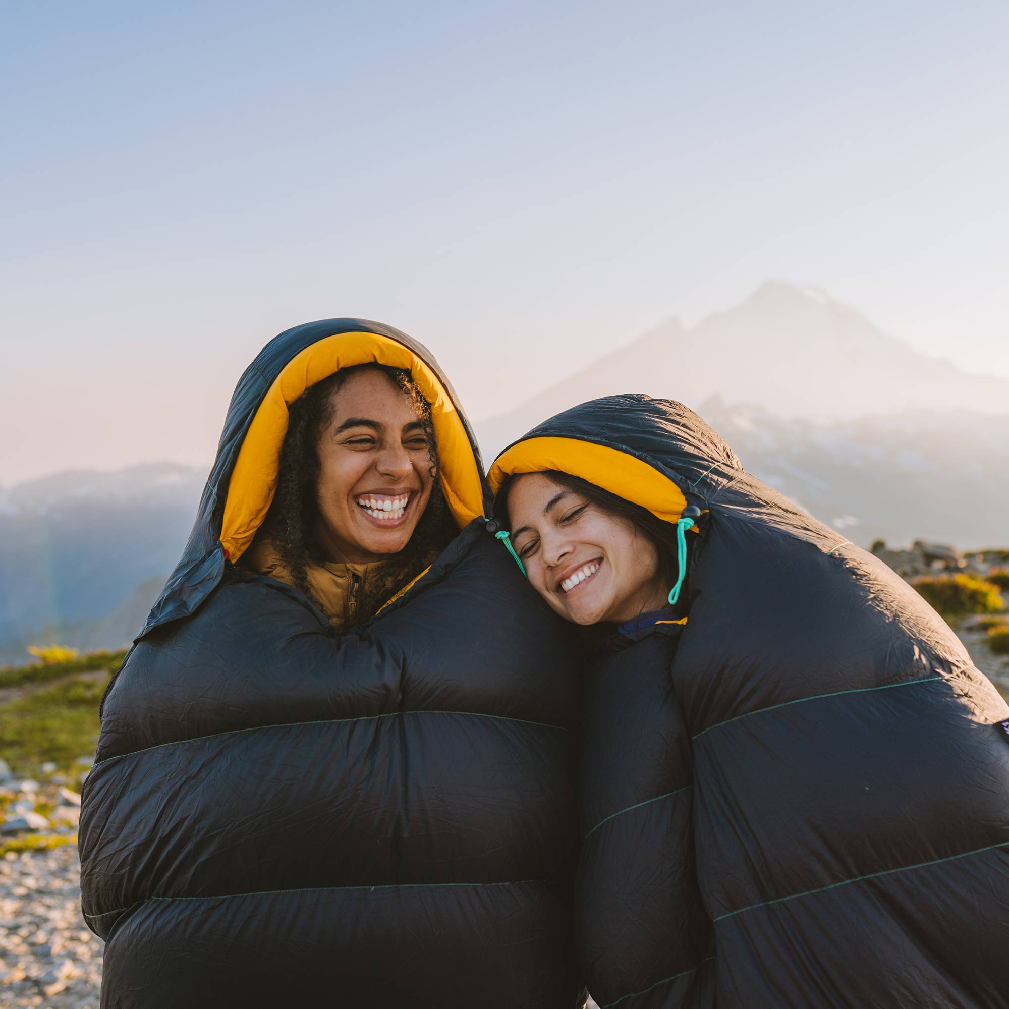 Coleman PEAK1 0 Degrees Fahrenheit 1 Person Nylon Mummy Sleeping Bag, Black