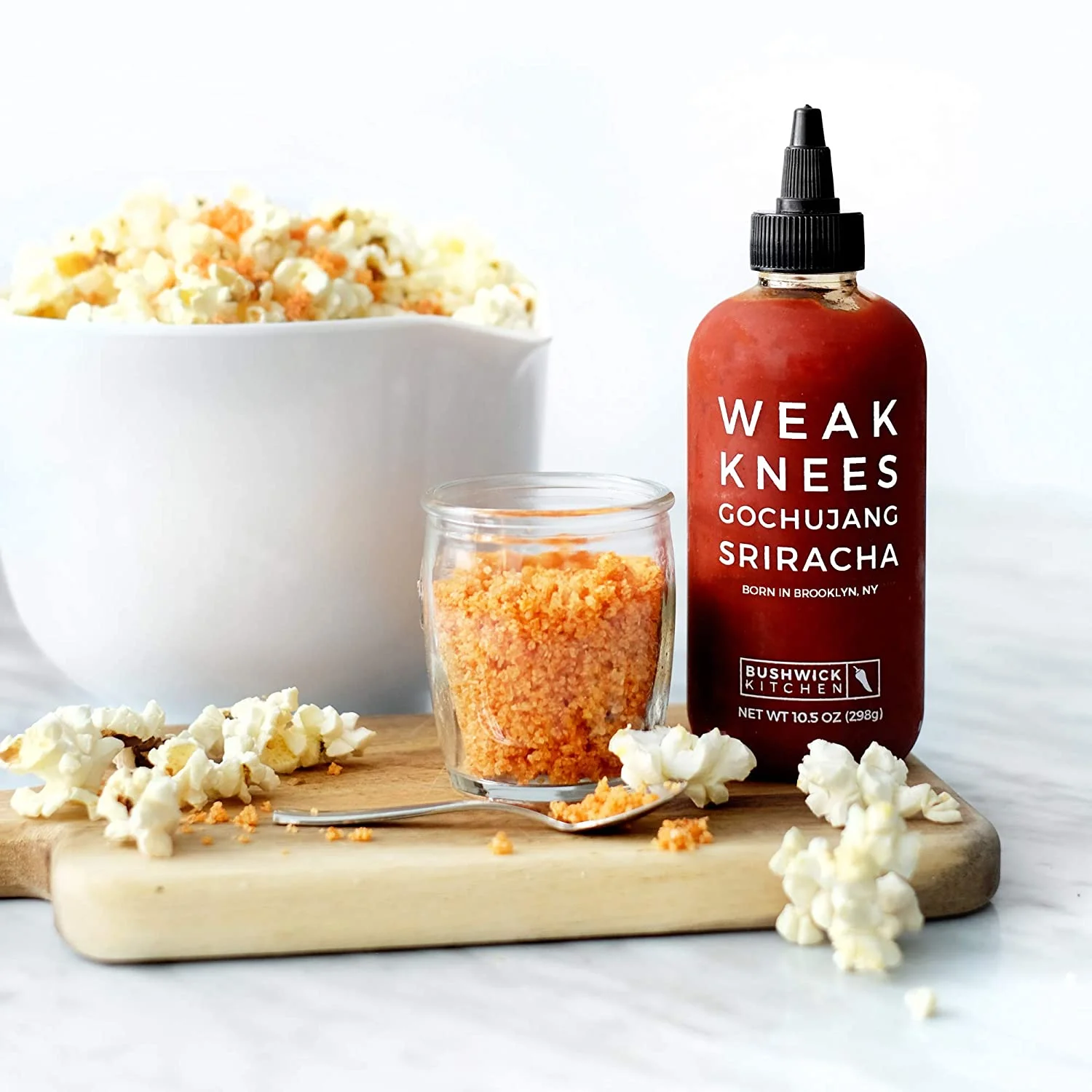 Weak Knees Gochujang Sriracha Hot Sauce, Sriracha Sauce, Easy Squeeze Bottle Chili Sauce 10.5oz