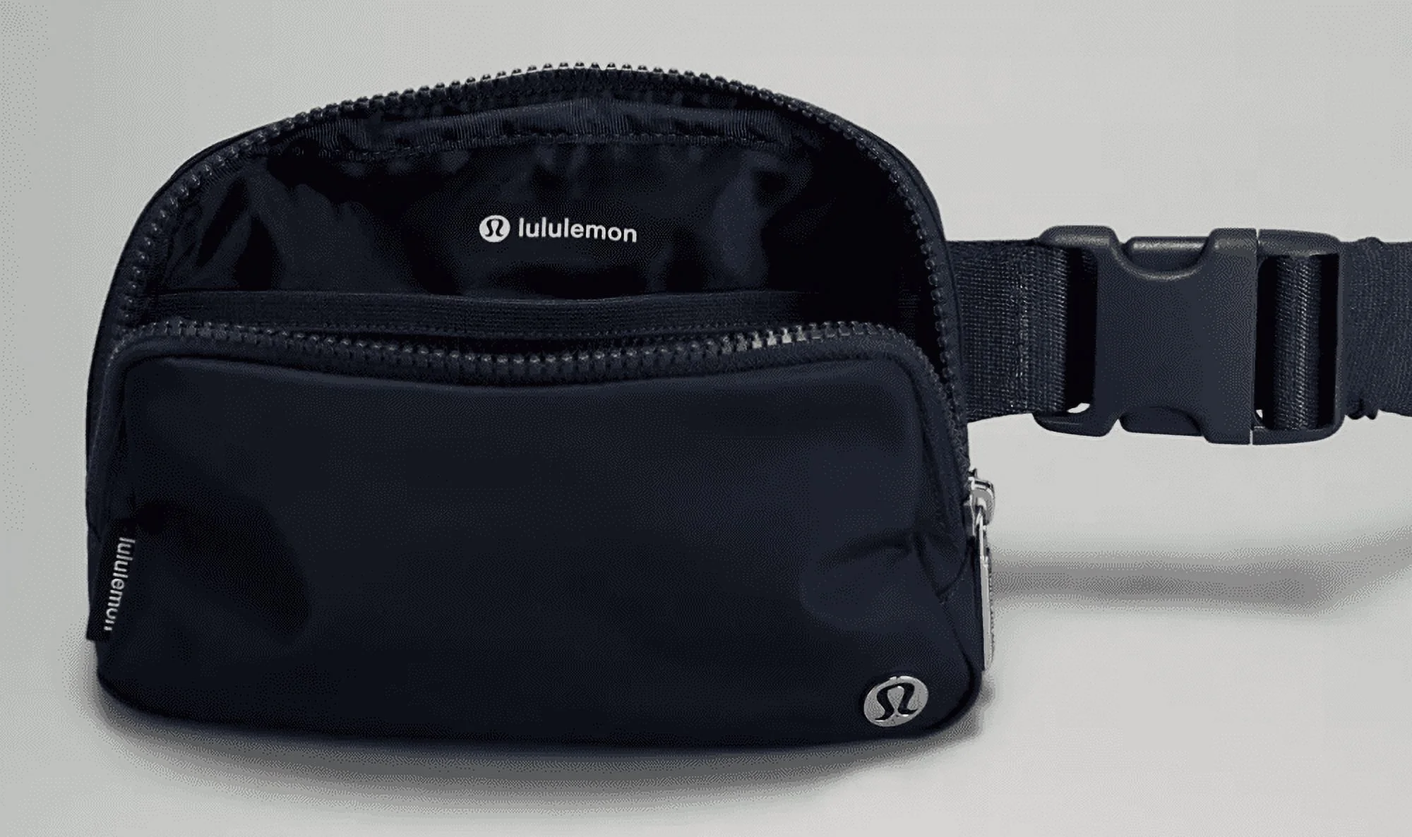 Lululemon Everywhere Belt Bag, Navy, 7.5 x 5 x 2 Inches