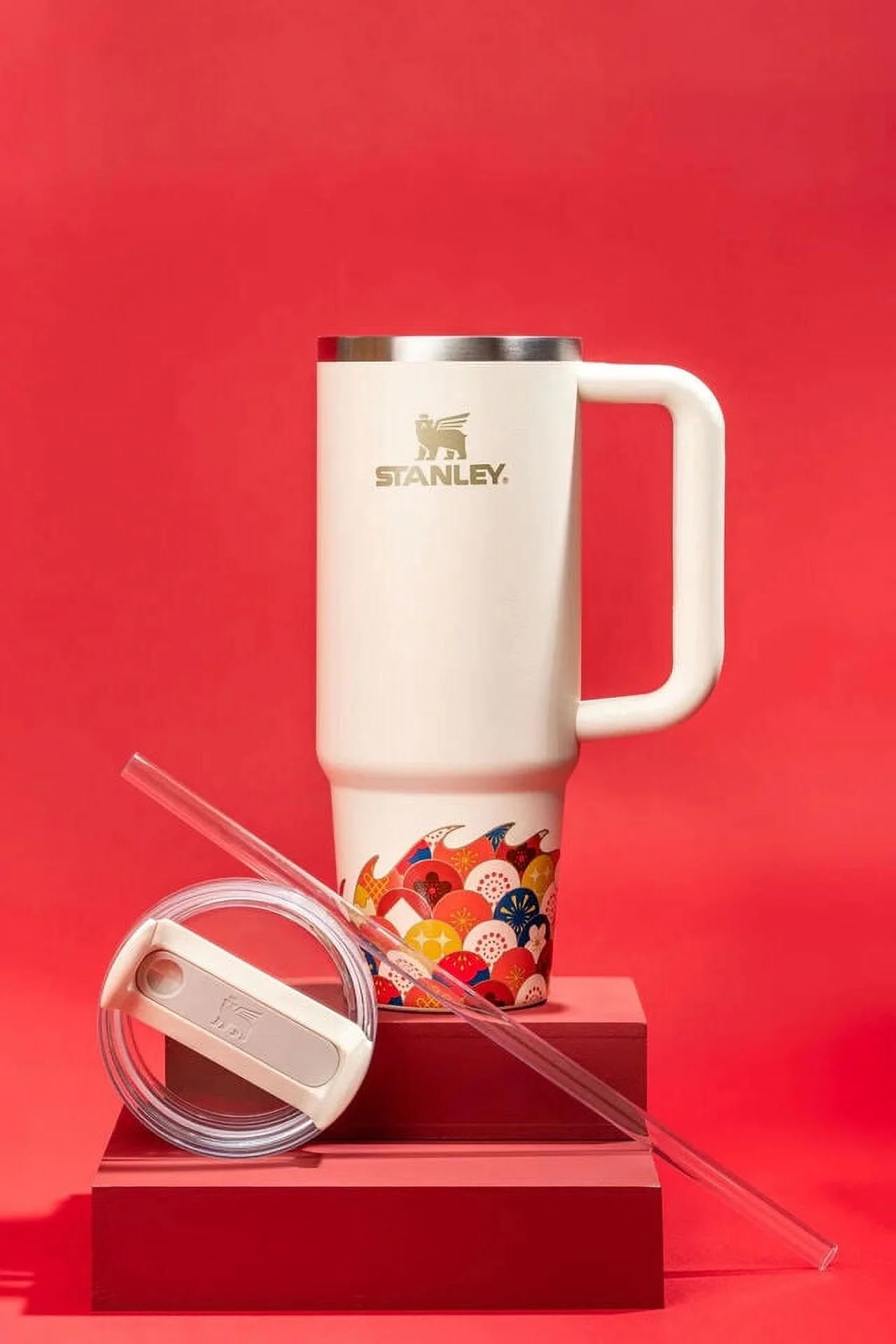 Stanley The Quencher H2.0 Flowstate Tumbler 30oz CNY Cream Dragon