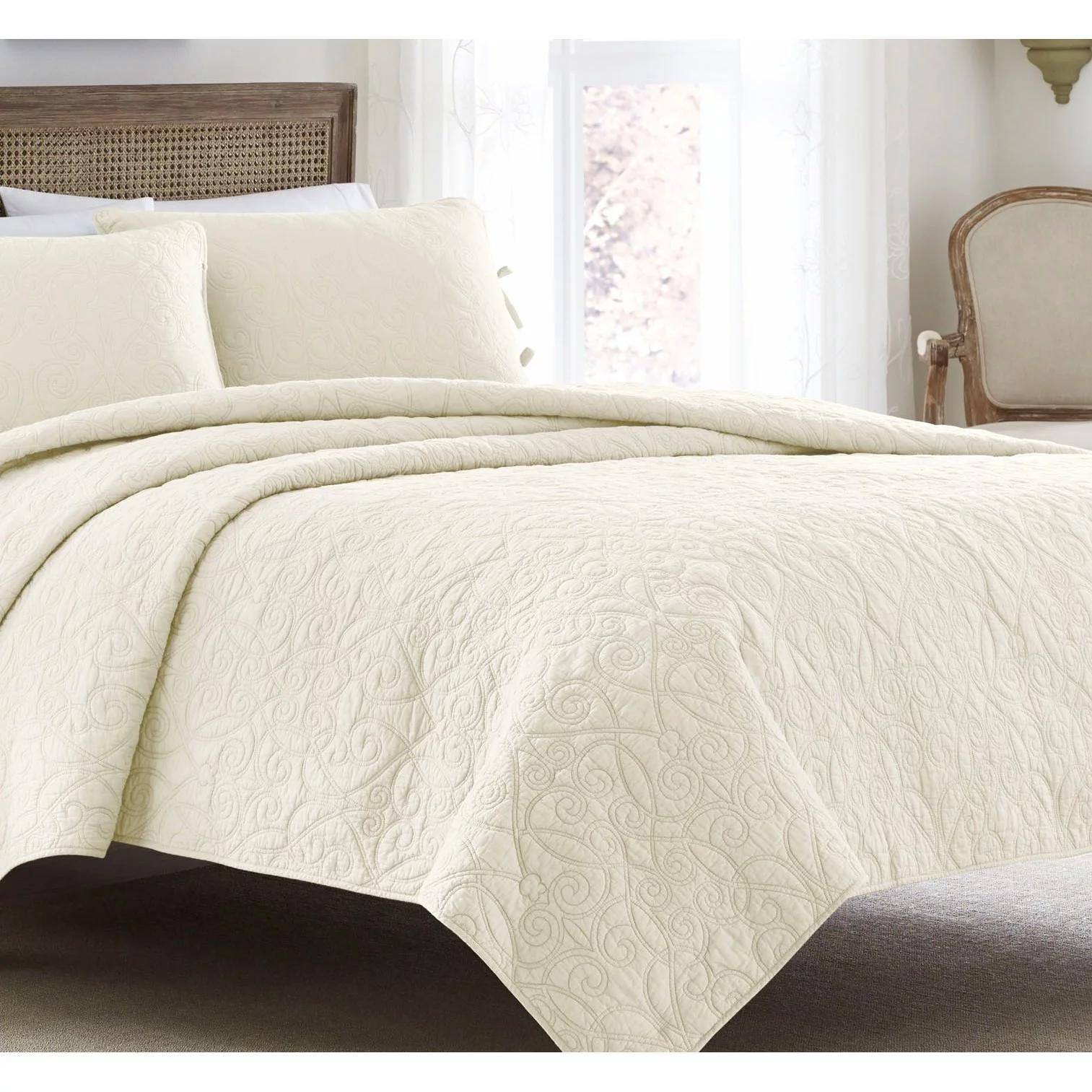 Laura Ashley  Felicity Ivory Cotton 3-piece Quilt Set