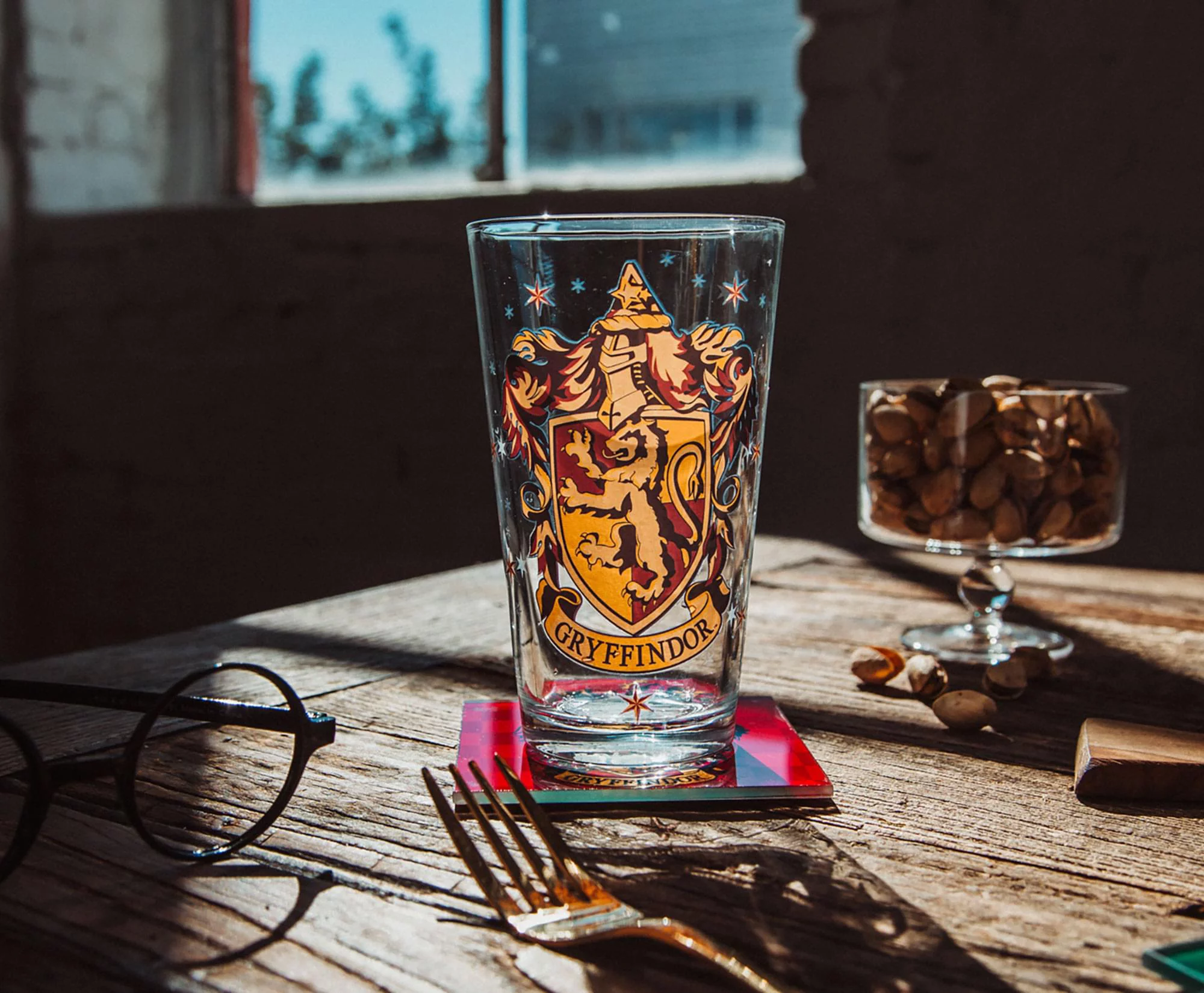 Harry Potter Hogwarts House Crests 16-Ounce Pint Glasses | Set of 4